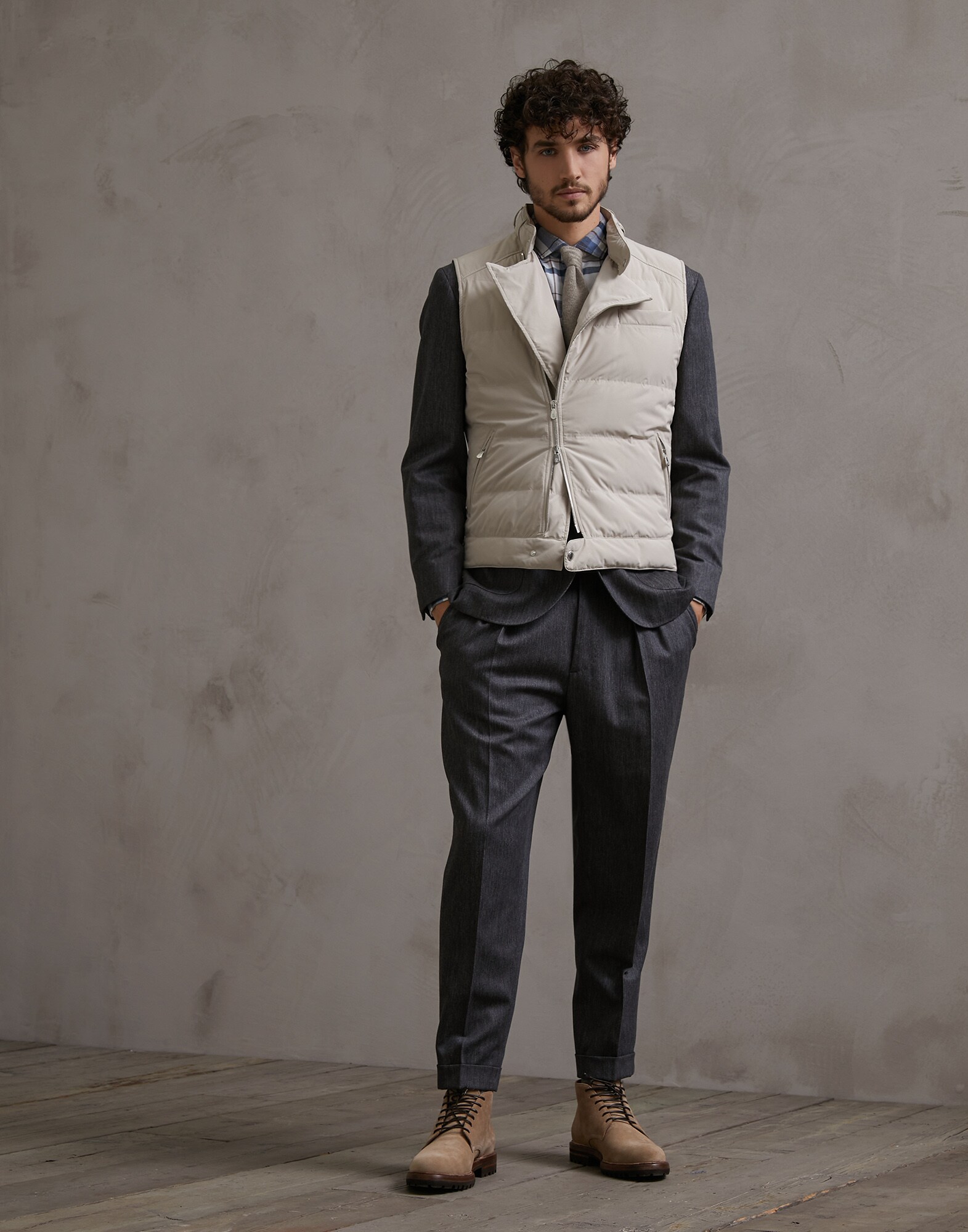 202MOUTFIT14V image number 0