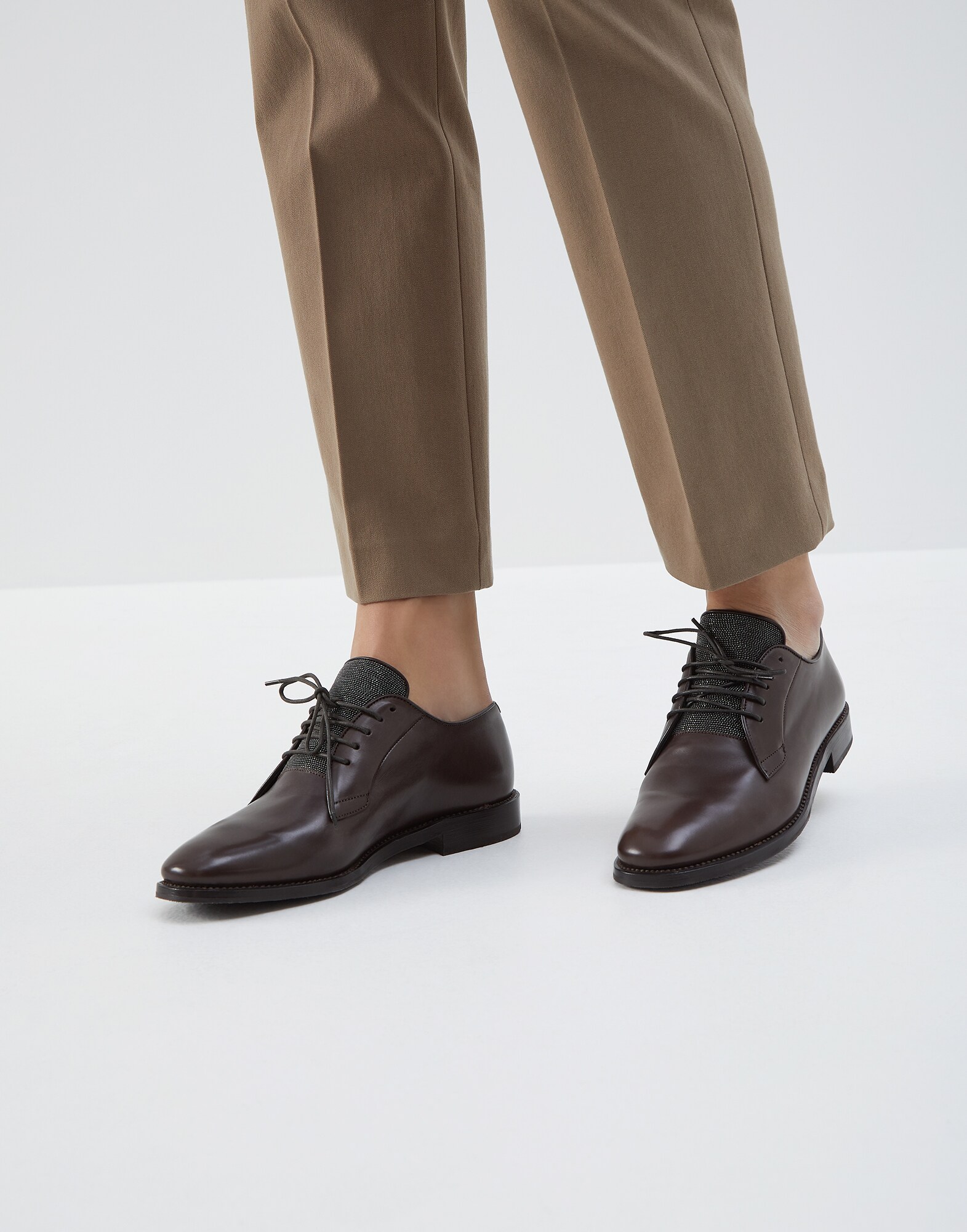 Chaussures à Lacets - Editorial