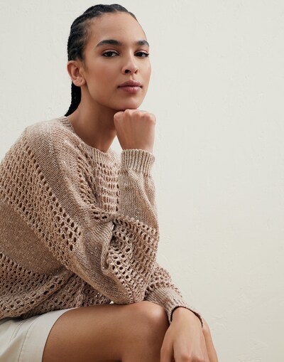 Crewneck - Editorial view