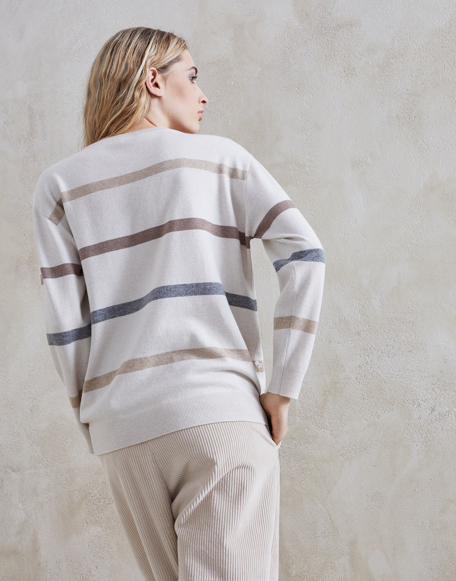 Crewneck - Back view