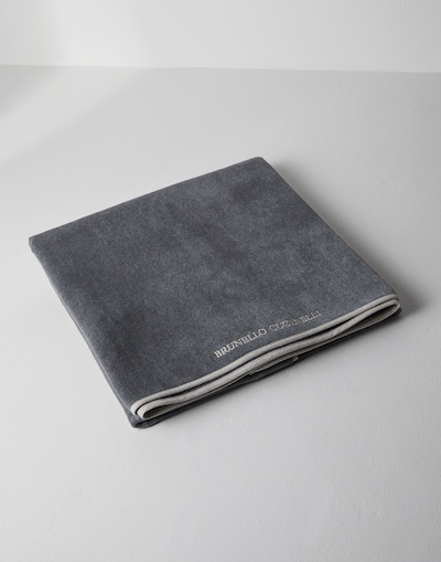 Terrycloth towel Medium Grey Lifestyle - Brunello Cucinelli 