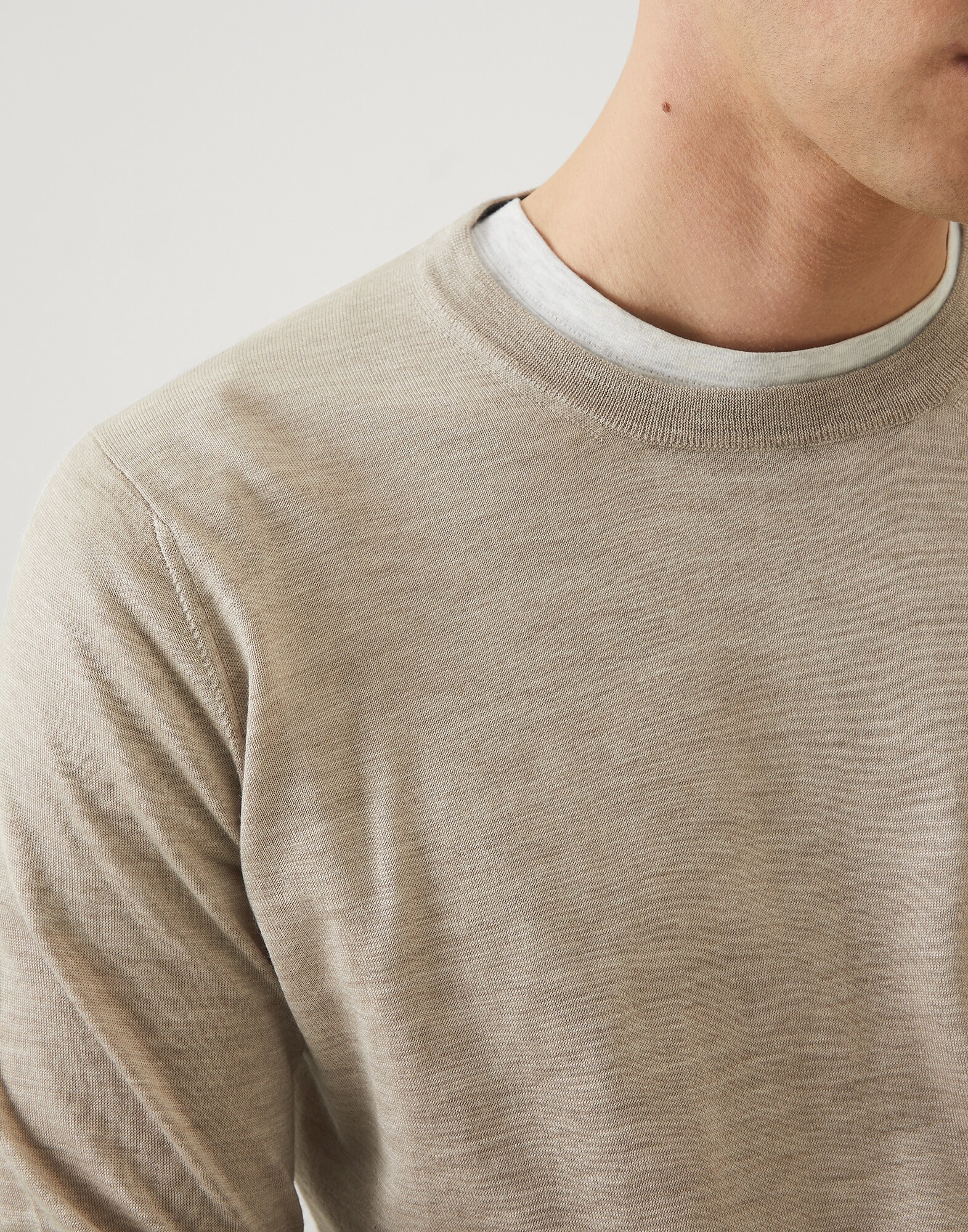 Crewneck - Detail view