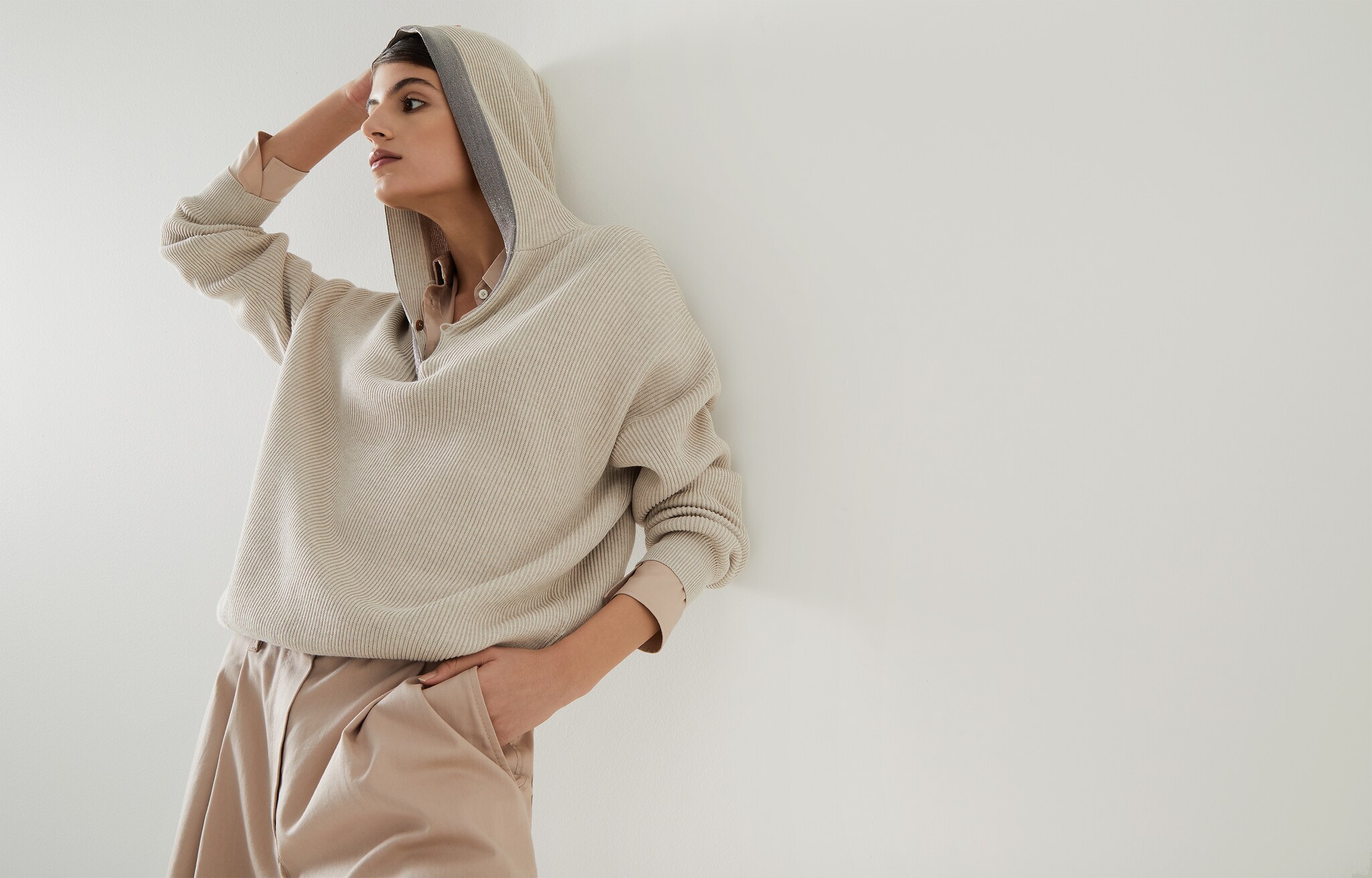 Pull avec Capuche - Vue horizontale