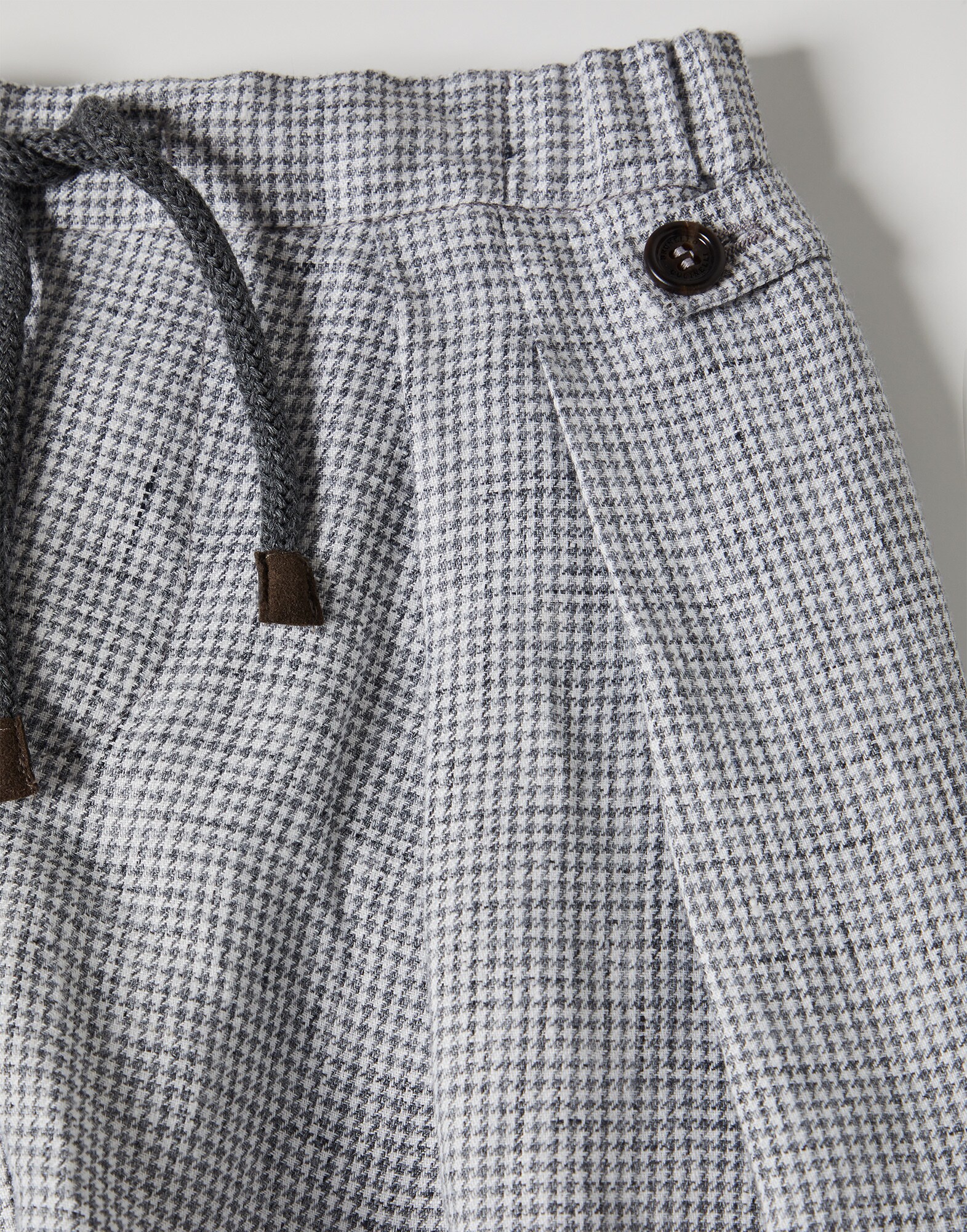 Pants - Detail view