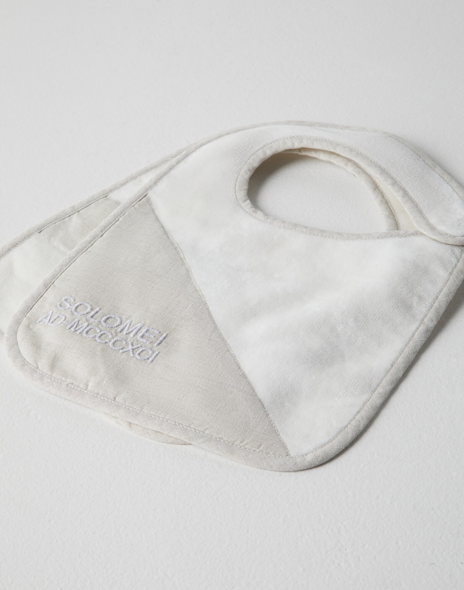 Accessories - Back view