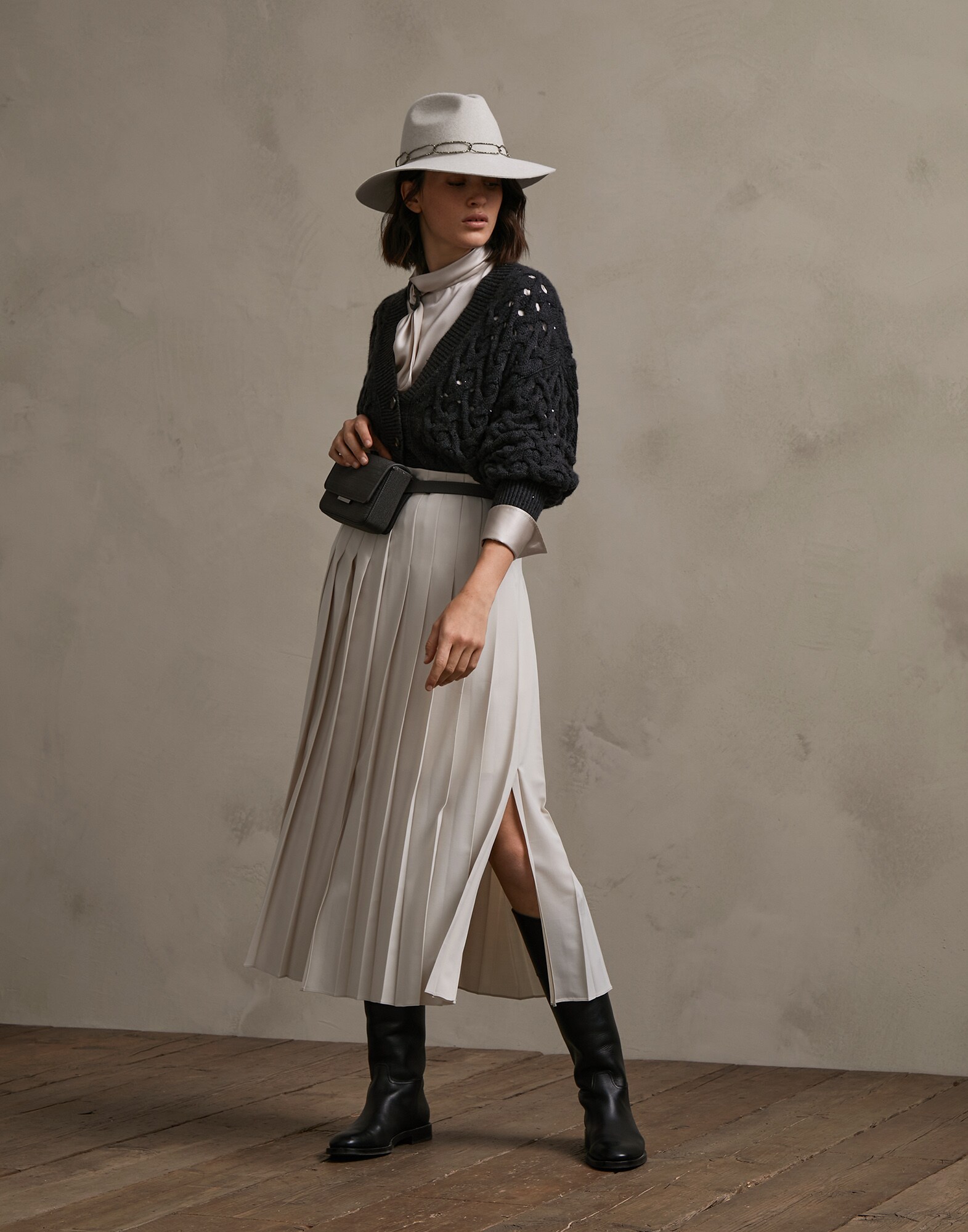 202WOUTFITEXTRA3CA image number 0
