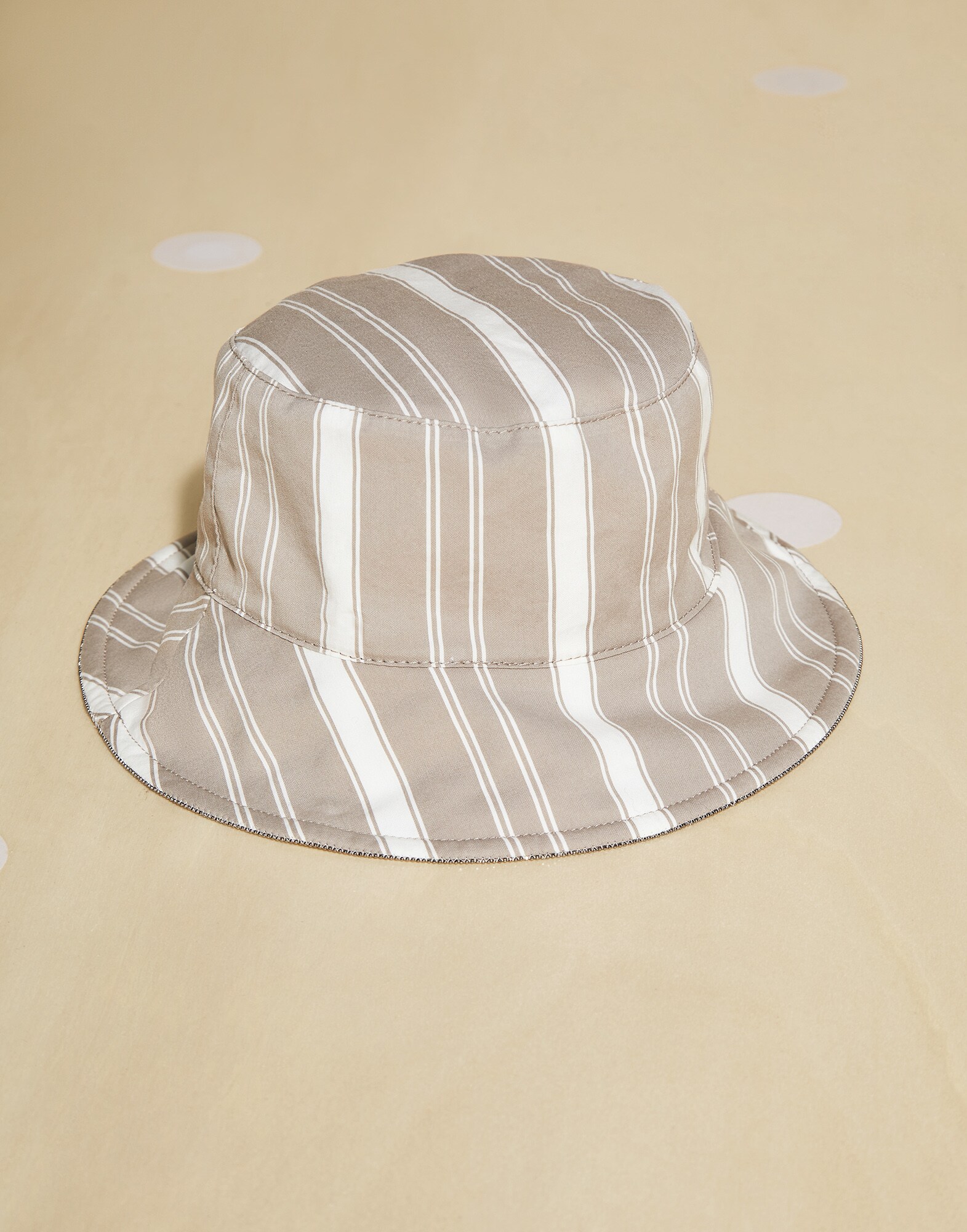 Gorros y Guantes - Vista frontal