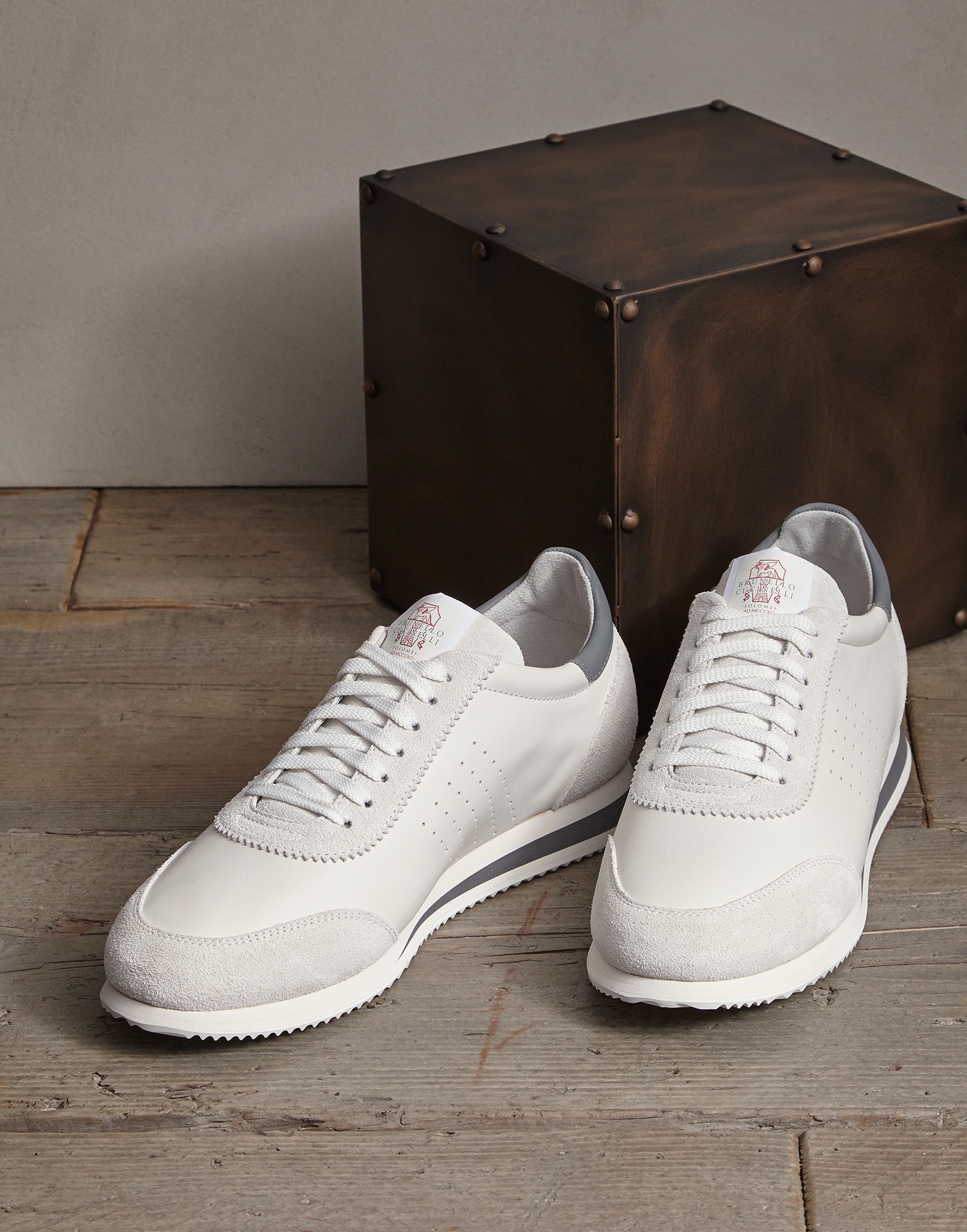 Sneakers - Front