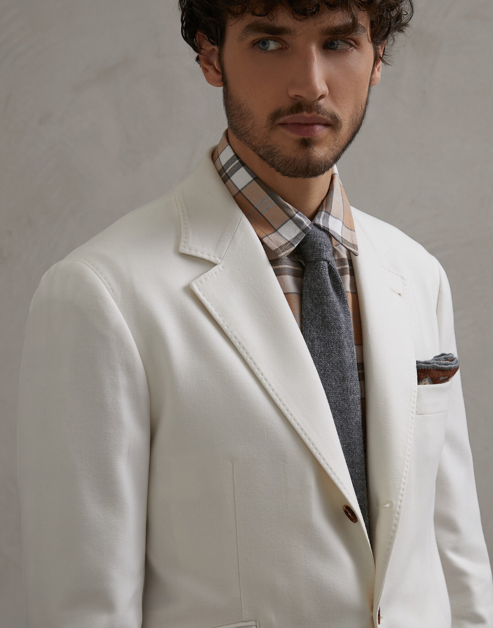 Tie - Editorial
