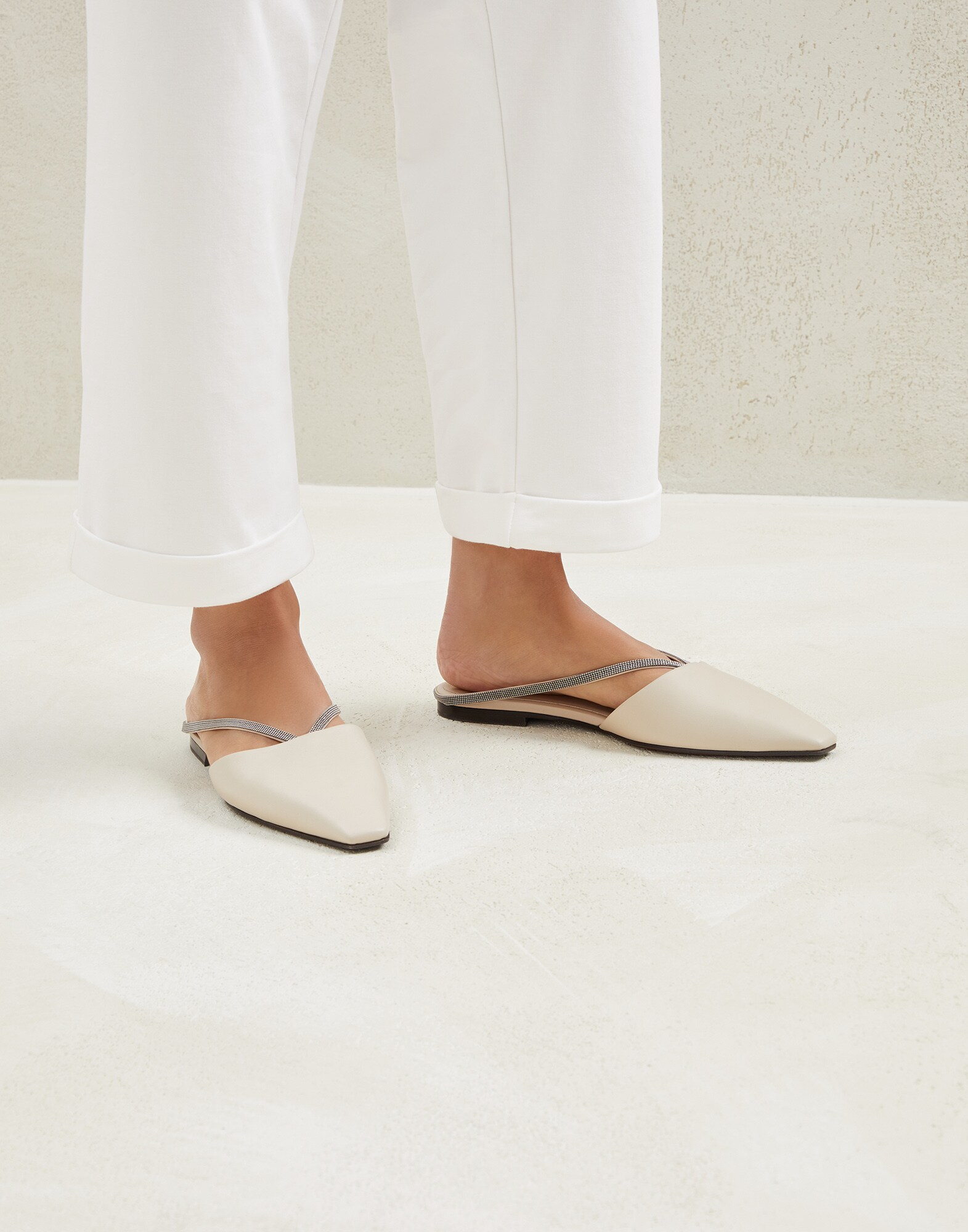 Mules - Editorial view