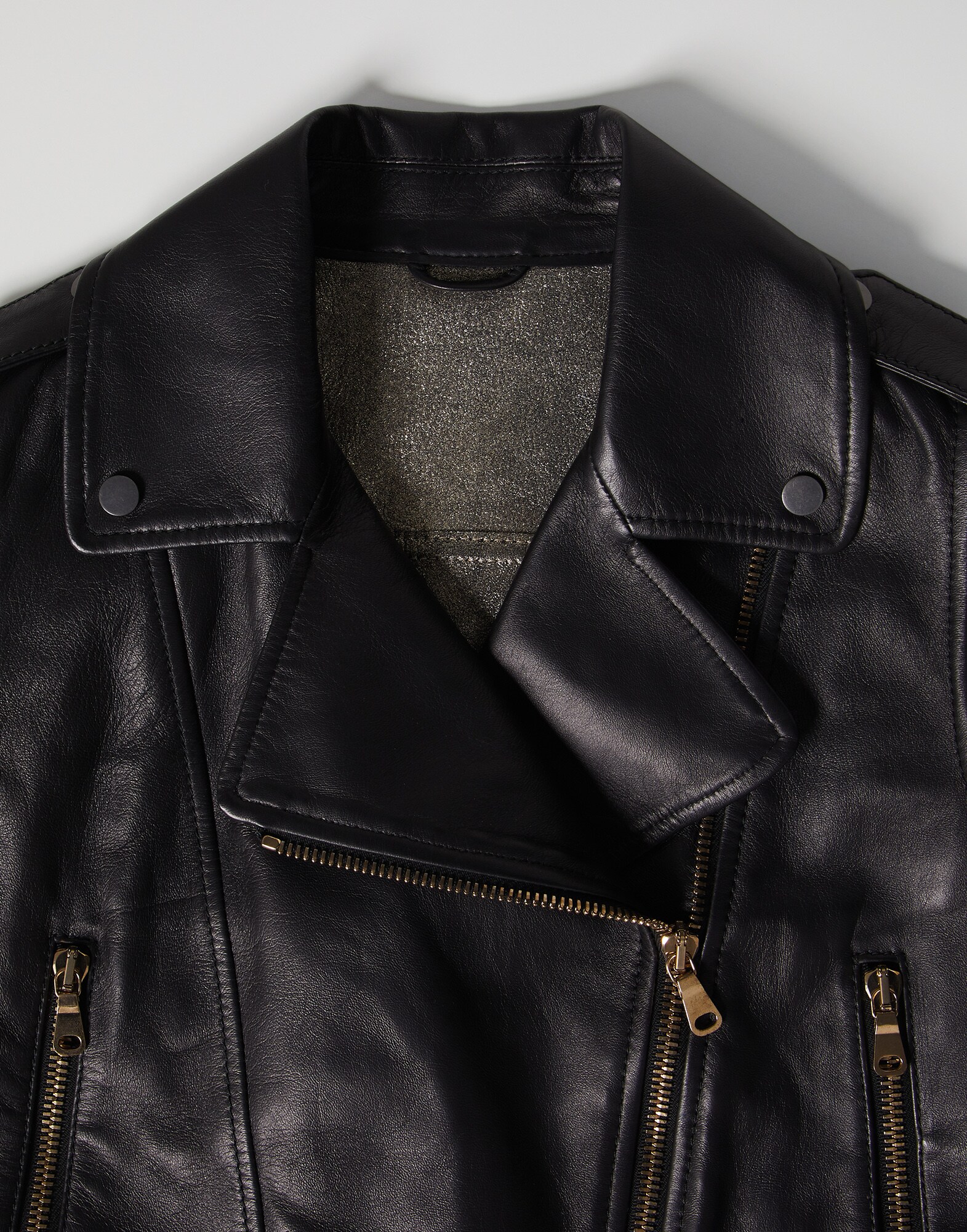 Leather - Detail view