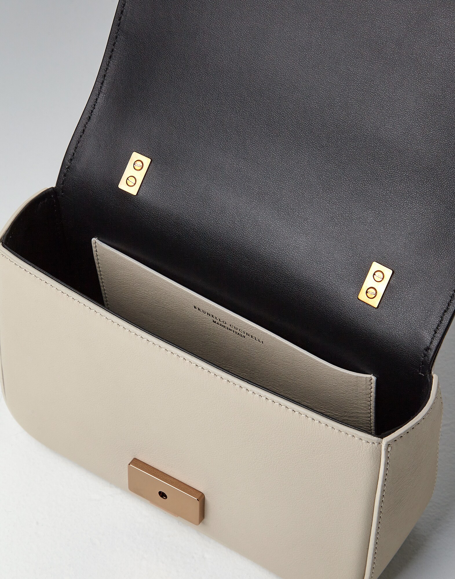 Shoulder Bag - Look