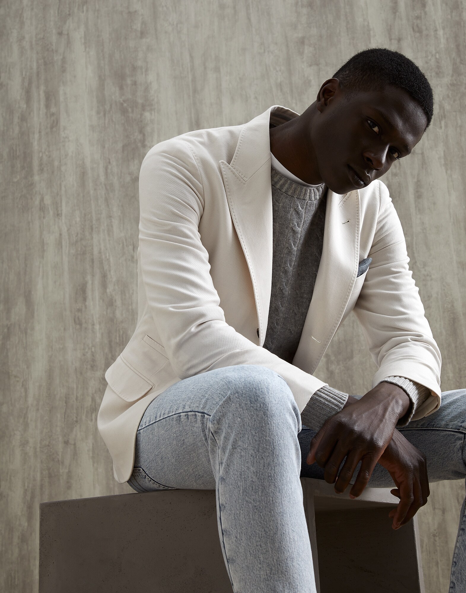 Single Breasted Blazer - Editorial view