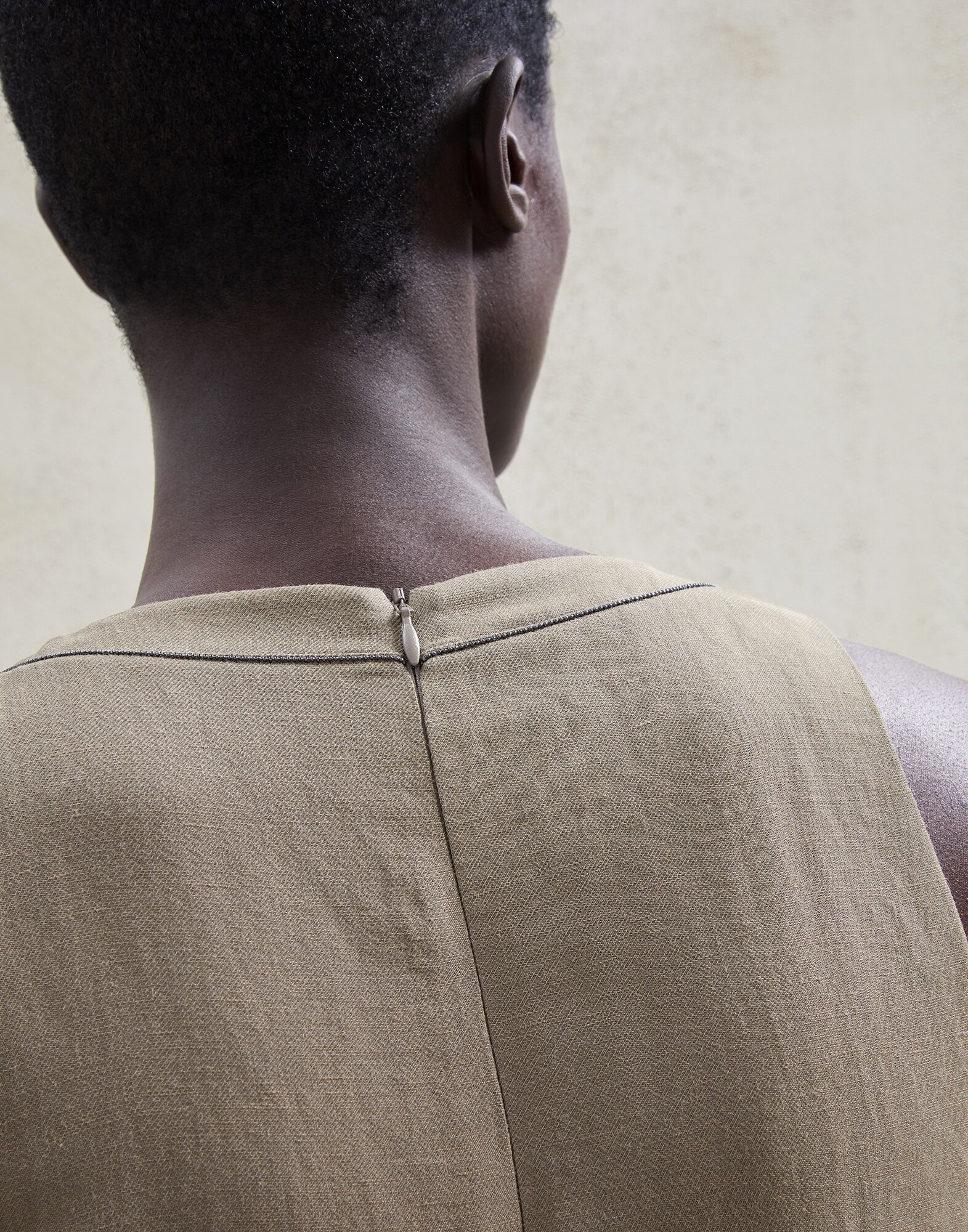 Gown - Detail view