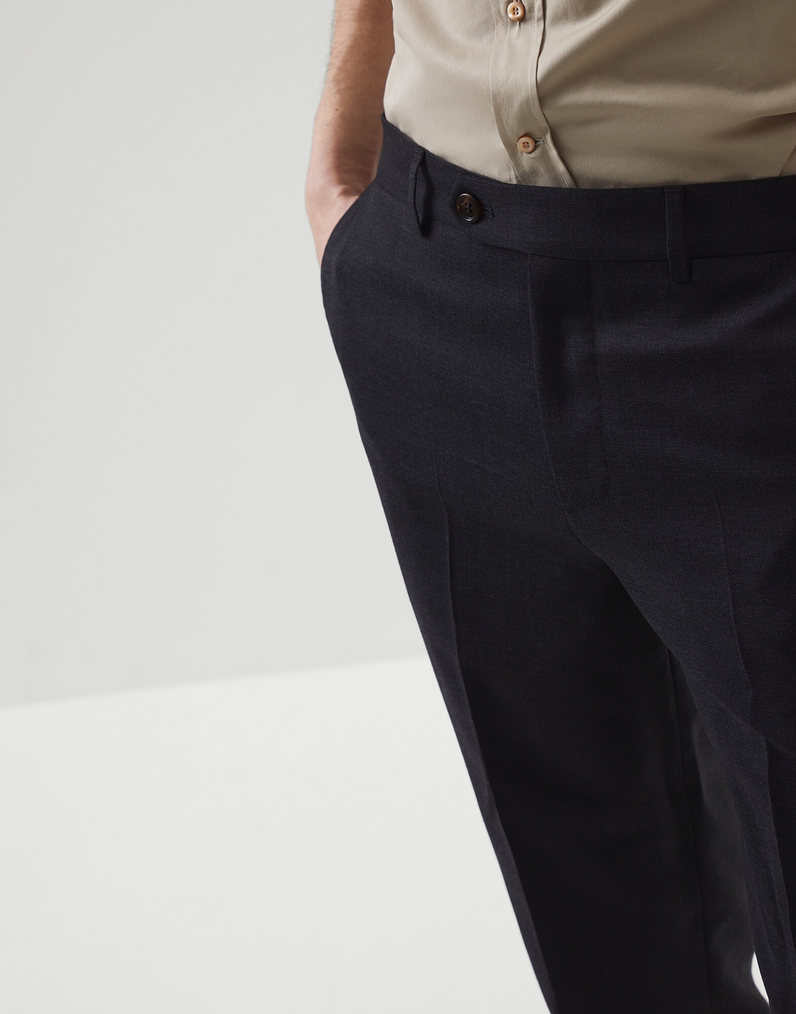 Pants - Detail view
