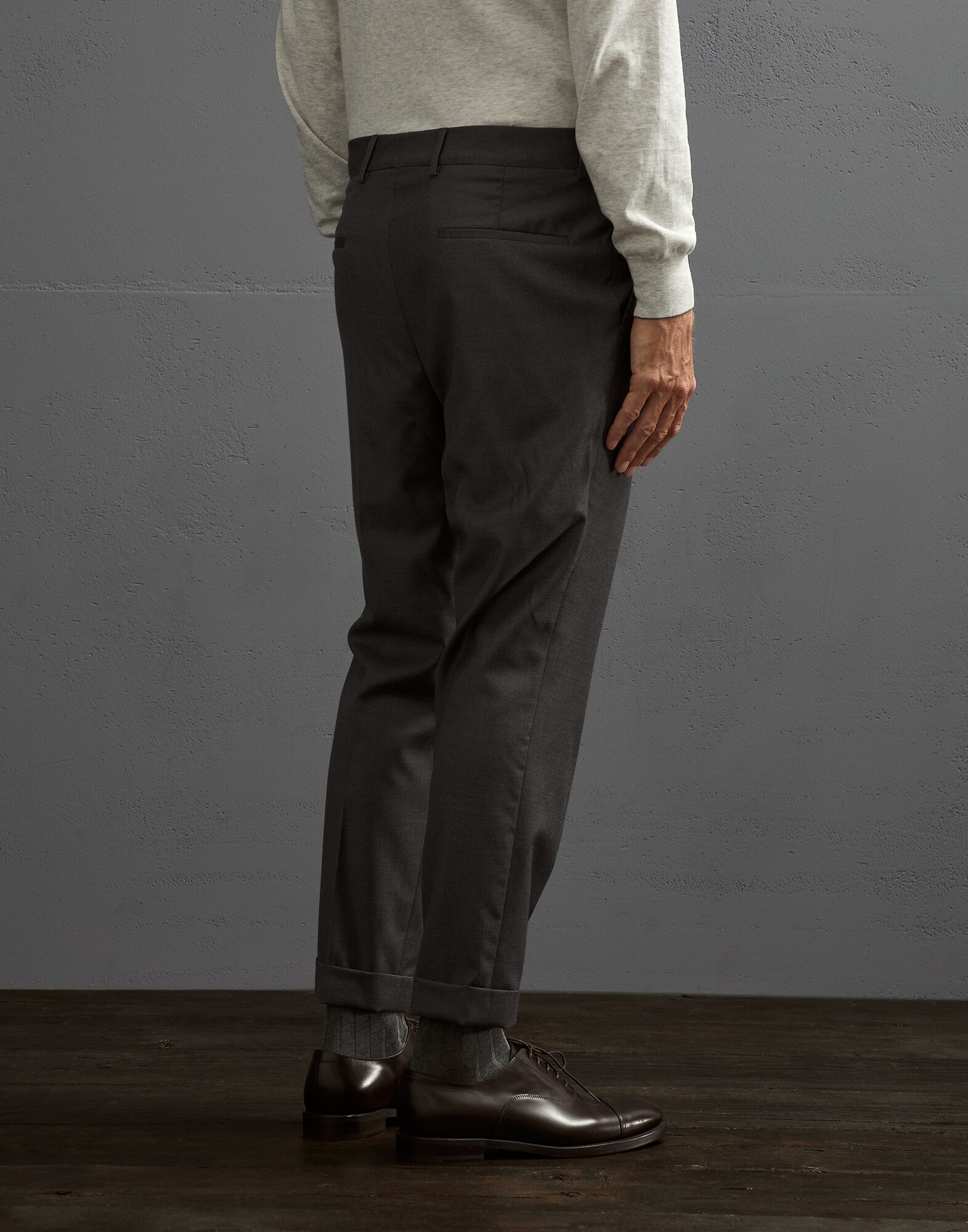 Pantalón con Pinzas - Vista trasera