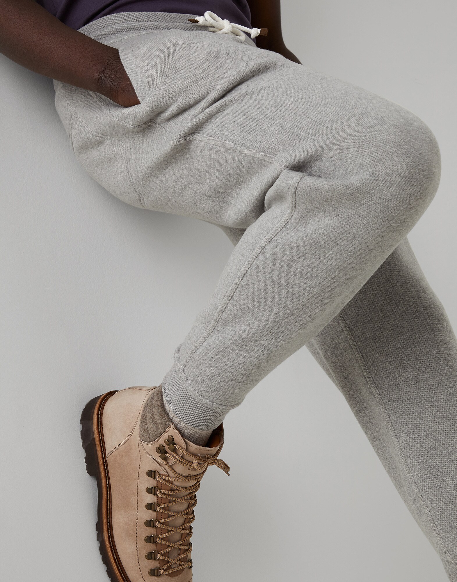 Sweatpants - Detail view
