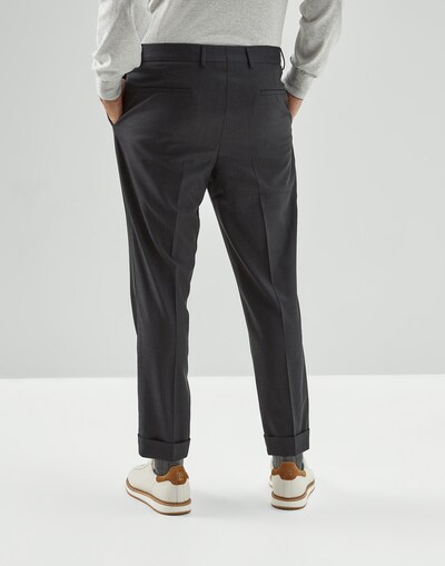 Pantalón con Pinzas - Vista trasera