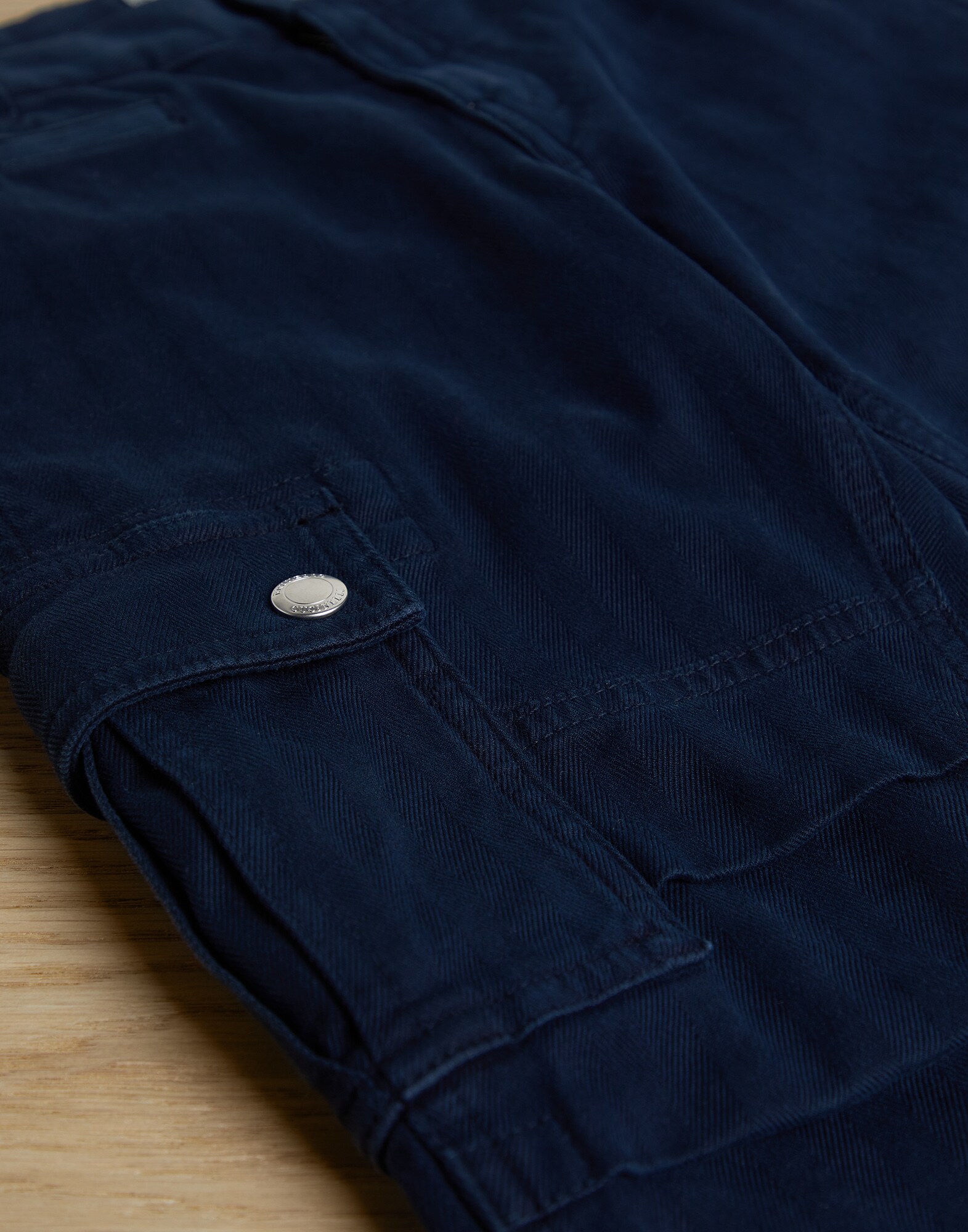 Pants - Detail view