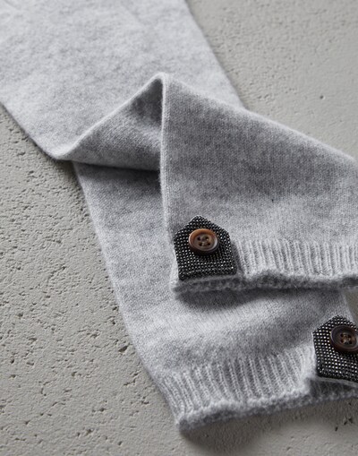 Gloves - Detail view