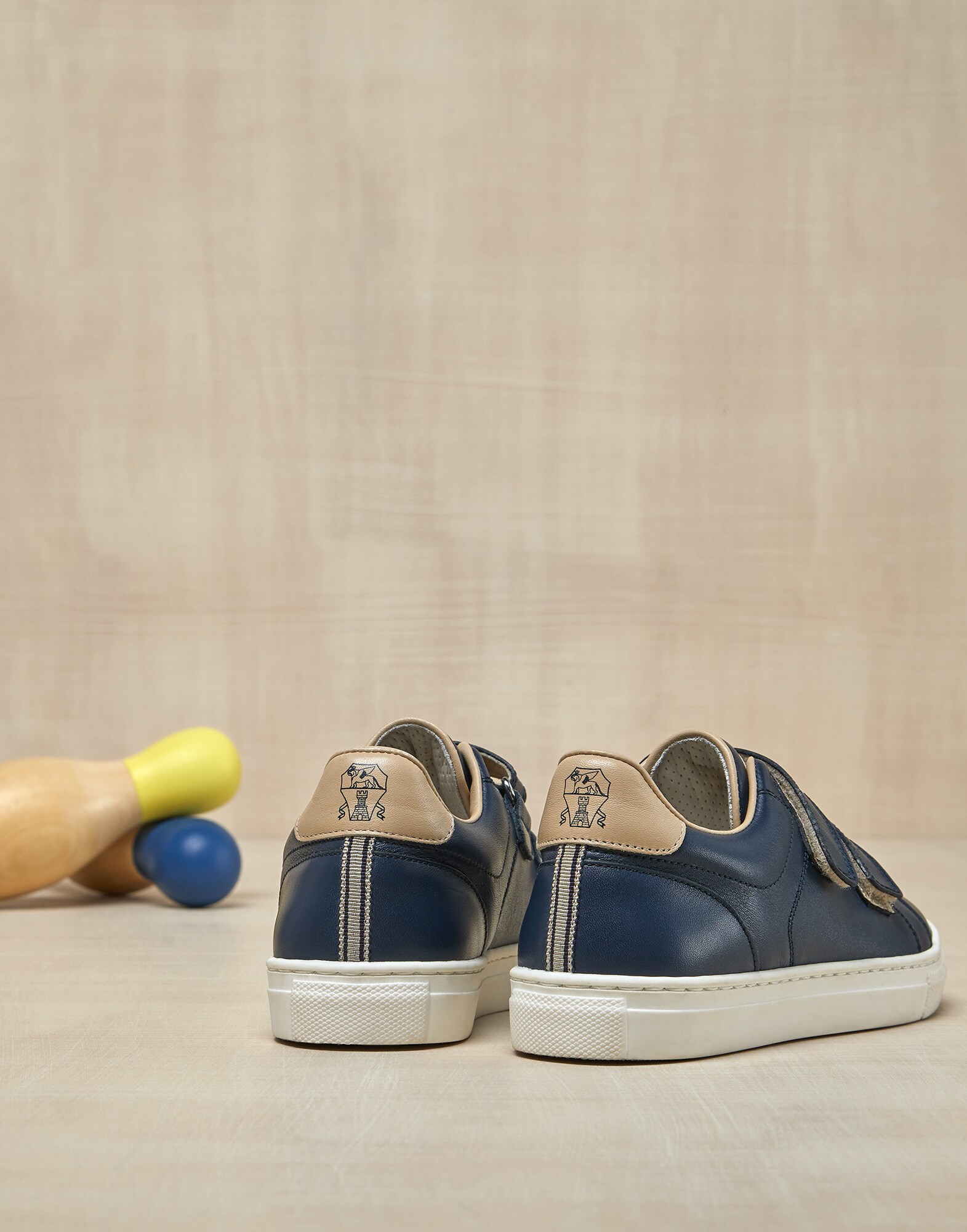 Sneakers - Back