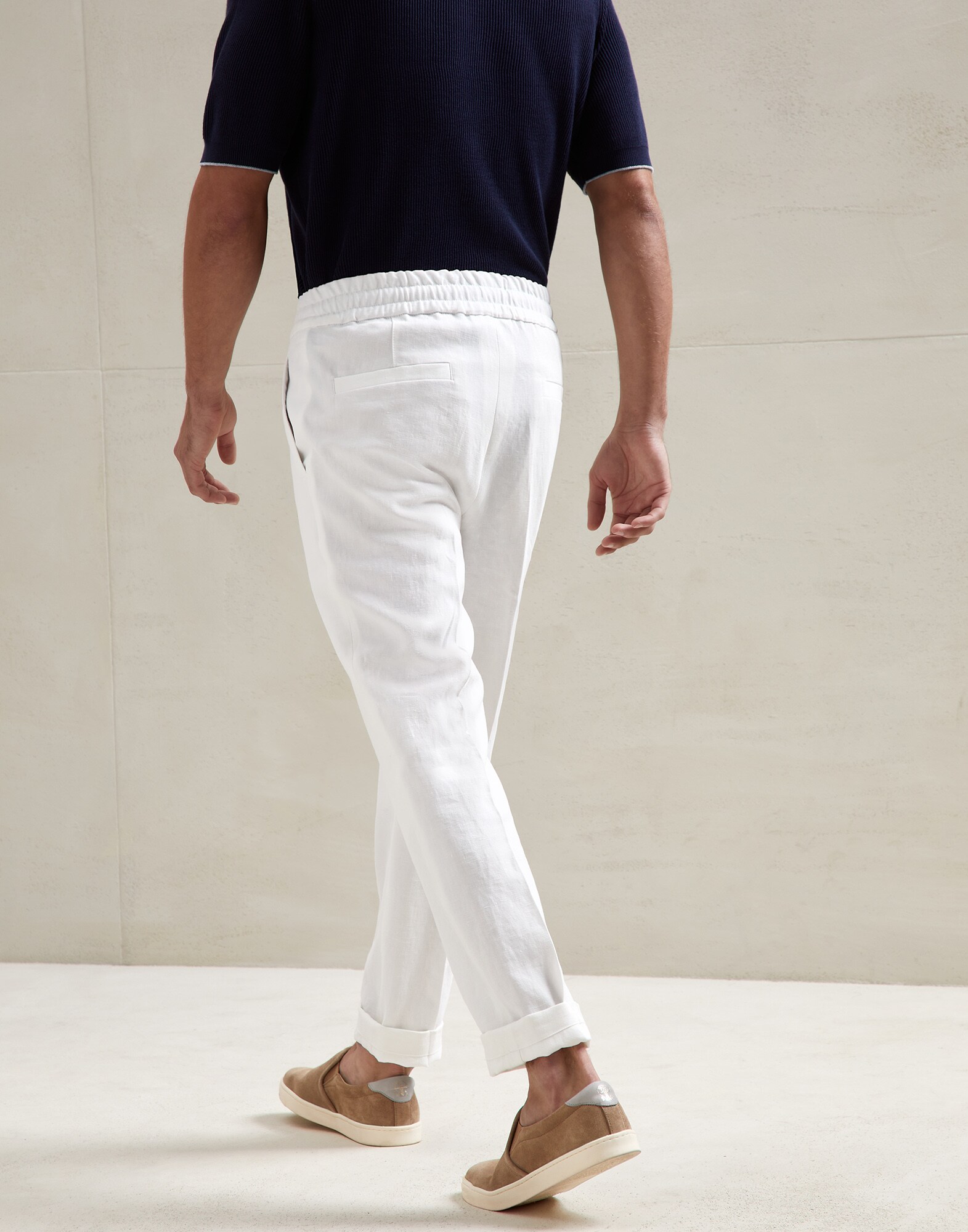 Leisure - Back view