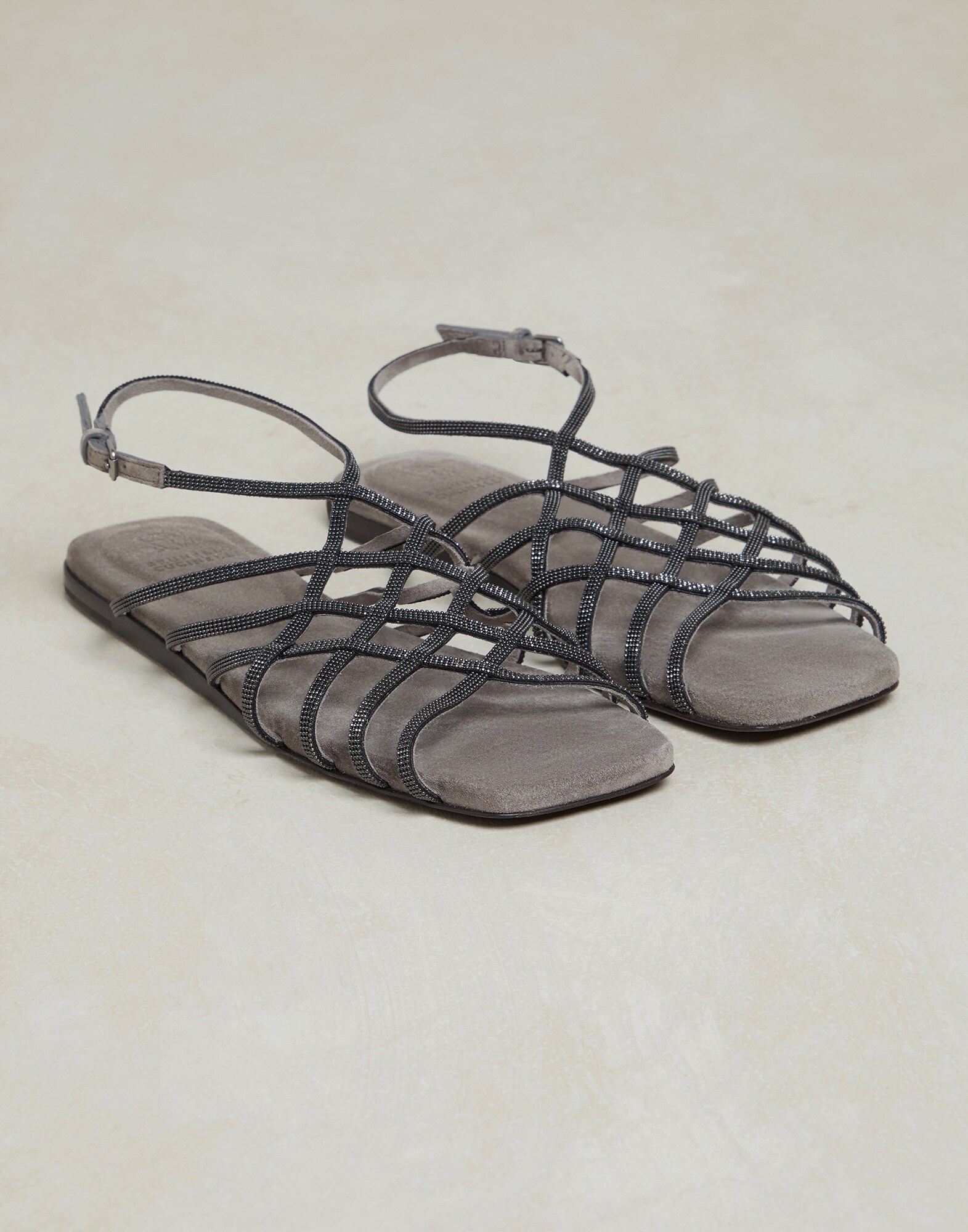 Sandals with monili