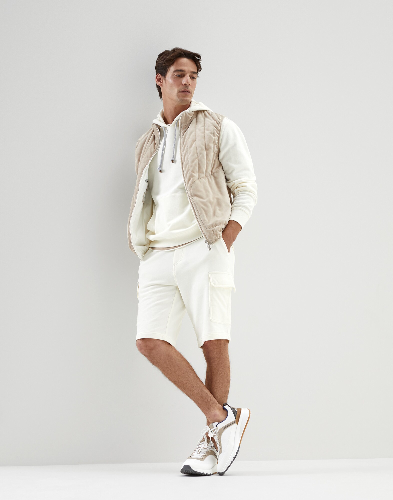 Bermuda Shorts - Full look