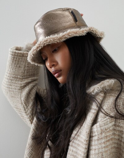 Chapeaux et Casquettes - Vue éditoriale