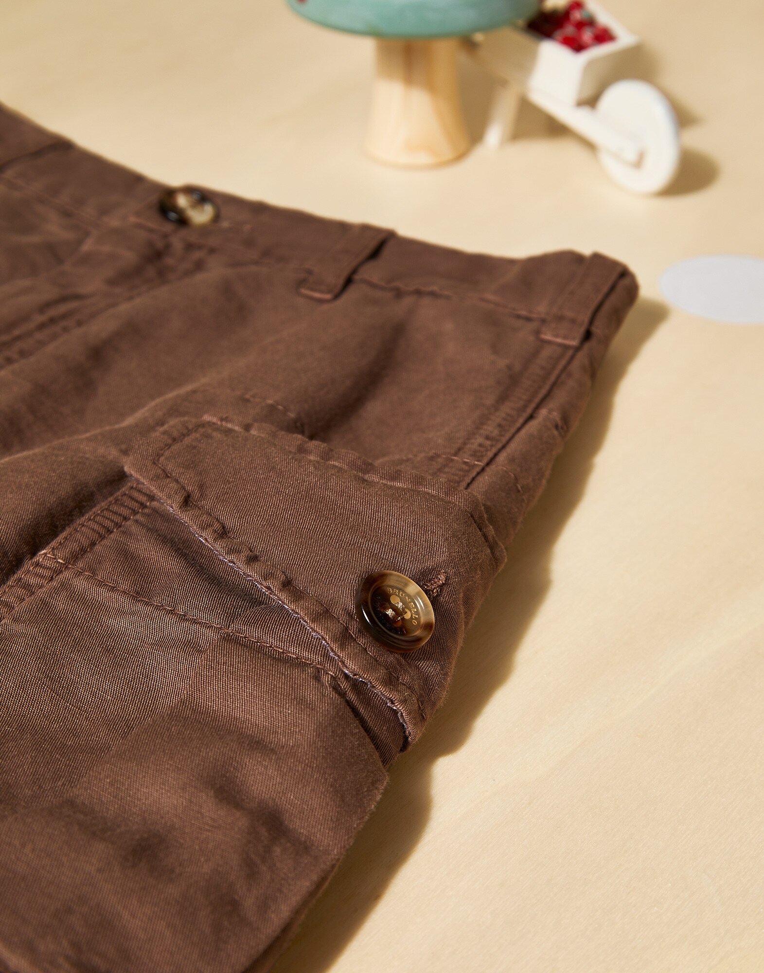 Bermuda Shorts - Detail view
