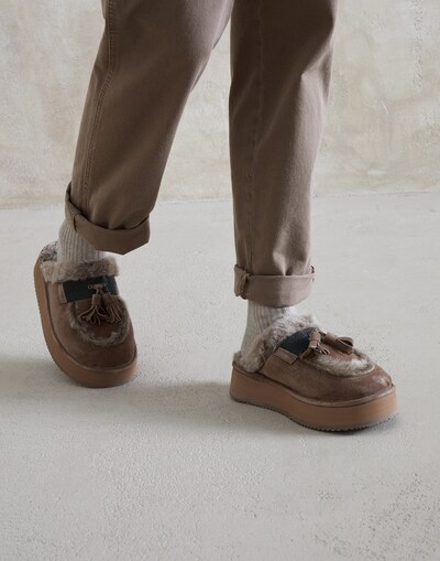 Mules - Vista editorial