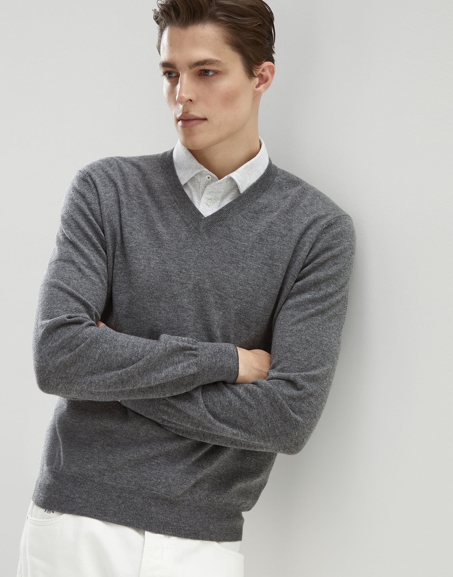 Brunello Cucinelli Cashmere-Pullover in Grau für Herren Herren Bekleidung Pullover und Strickware V-Ausschnitt Pullover 
