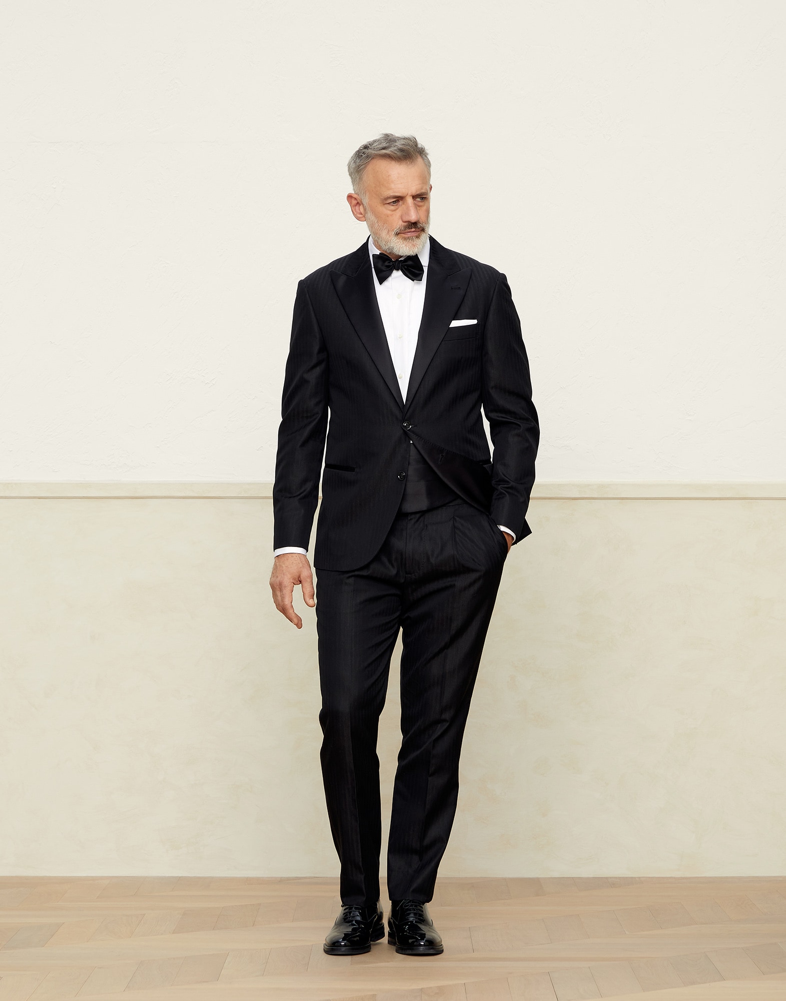 Tuxedo with peak lapel Black Man - Brunello Cucinelli