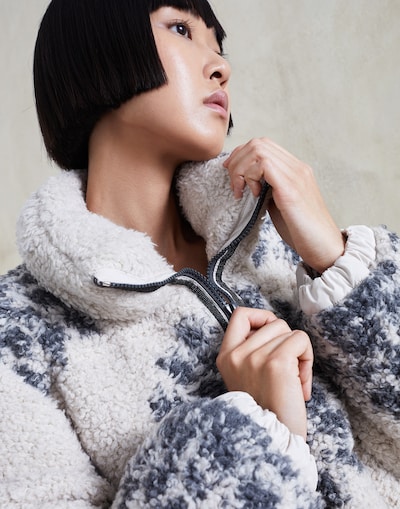 Knit Down Jacket - Detail view