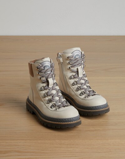 Boots - Front view