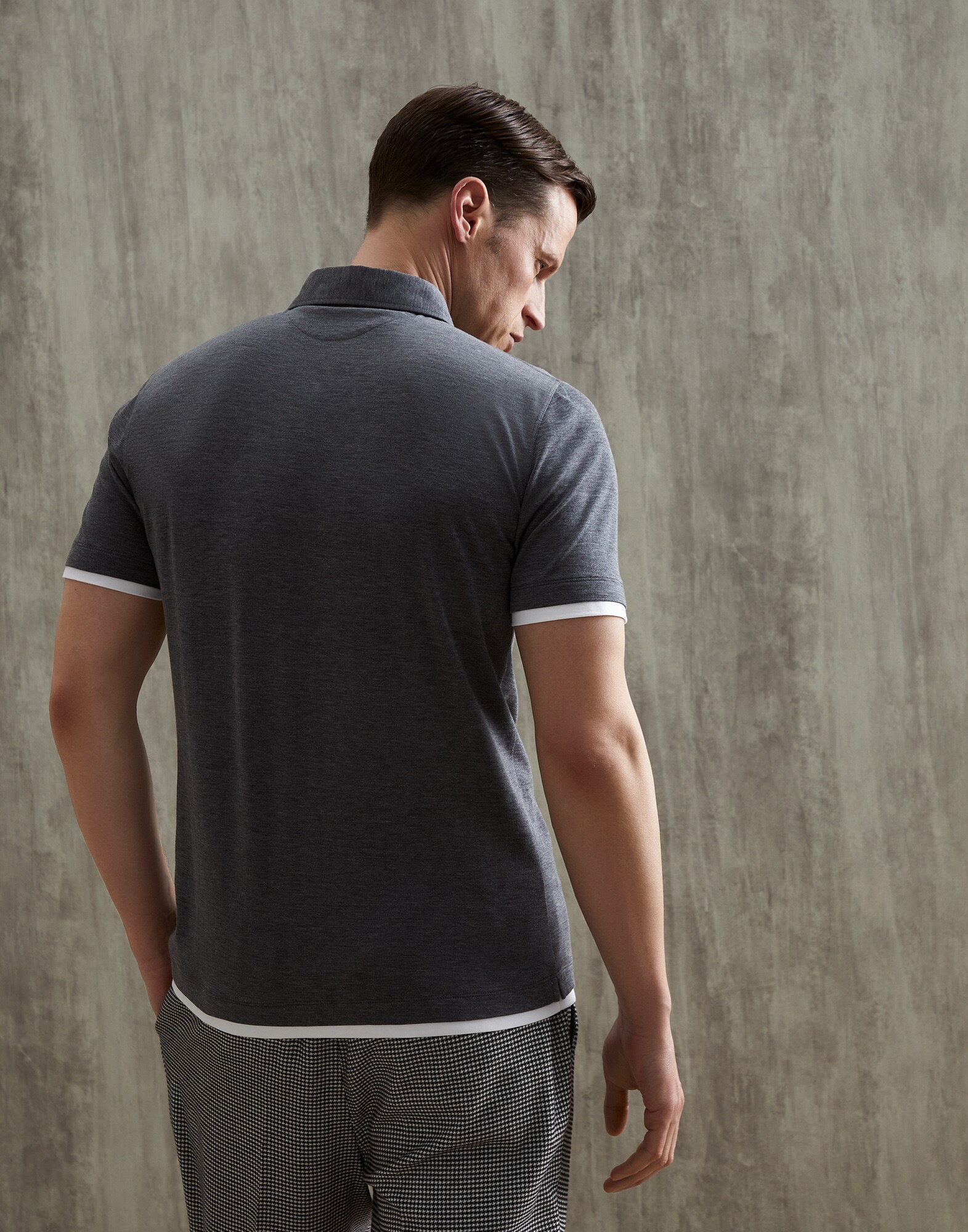 Polo - Back view