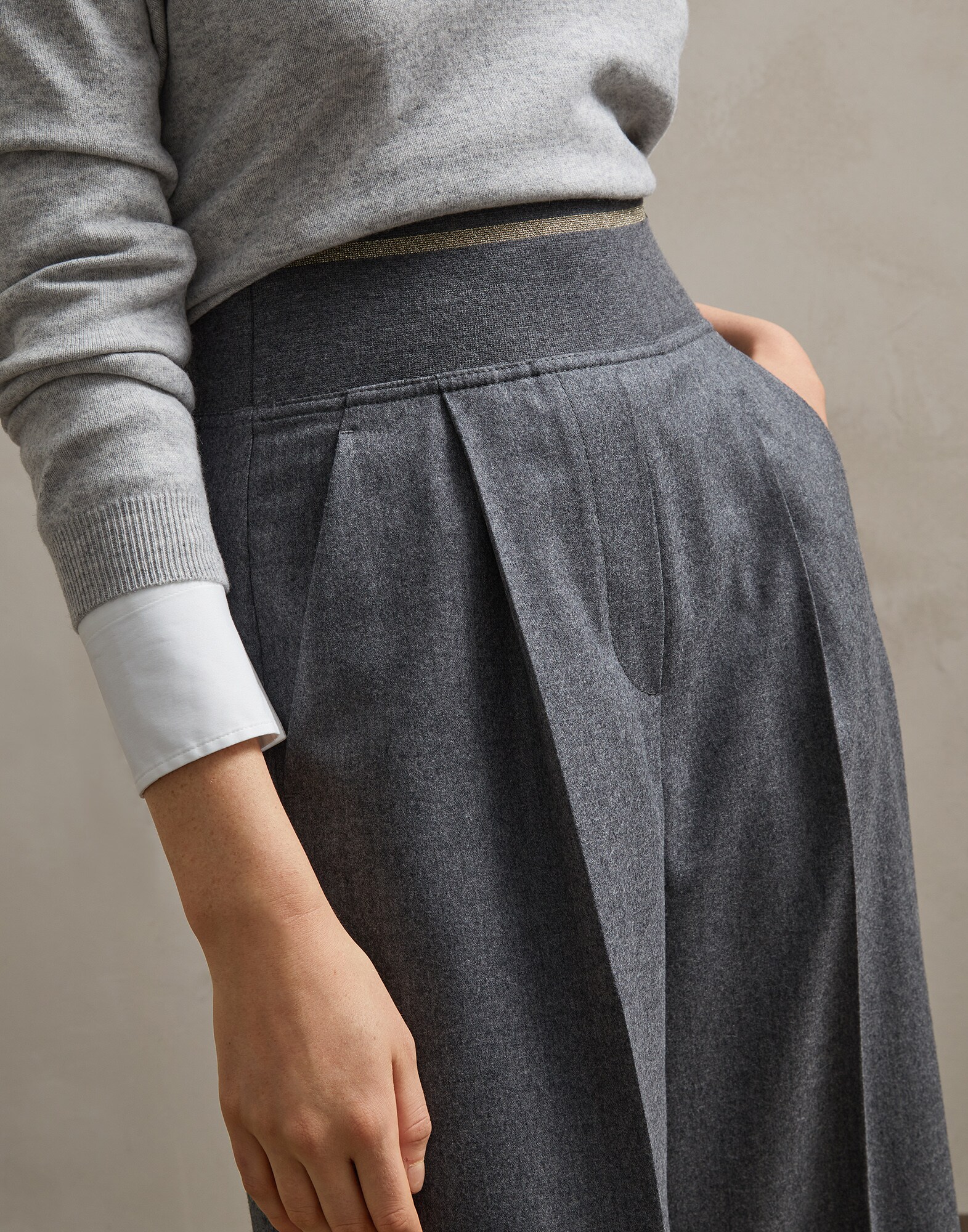 Bermudas Gris Medio Mujer 2 - Brunello Cucinelli