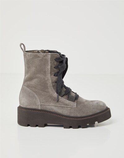 Boots - Full look