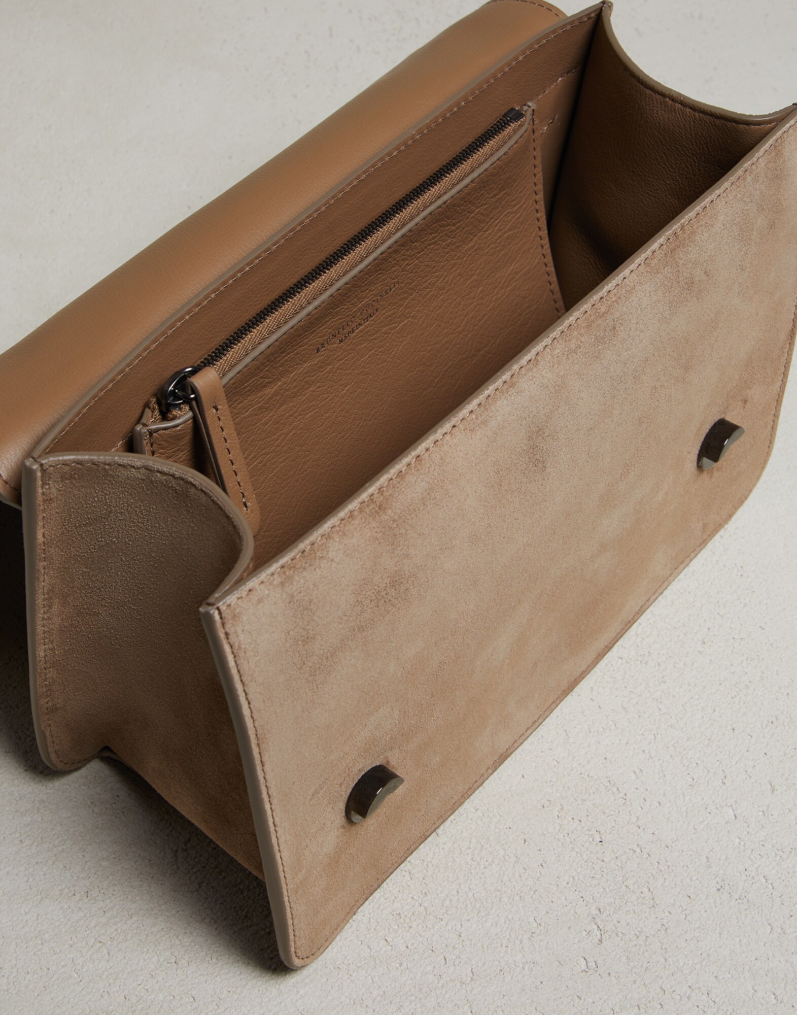 Crossbody Bag - Full look