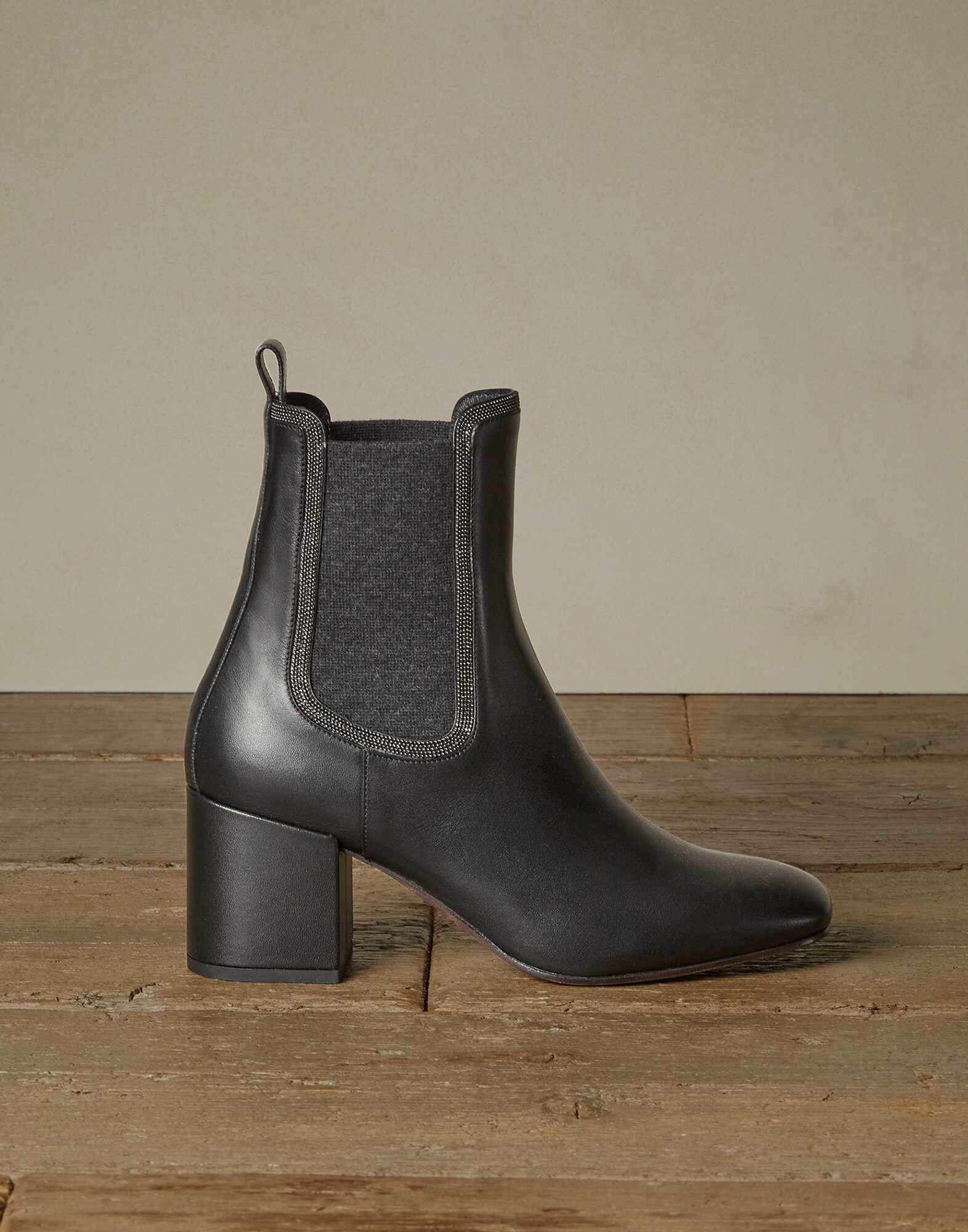 Mid Calf Boots - Look