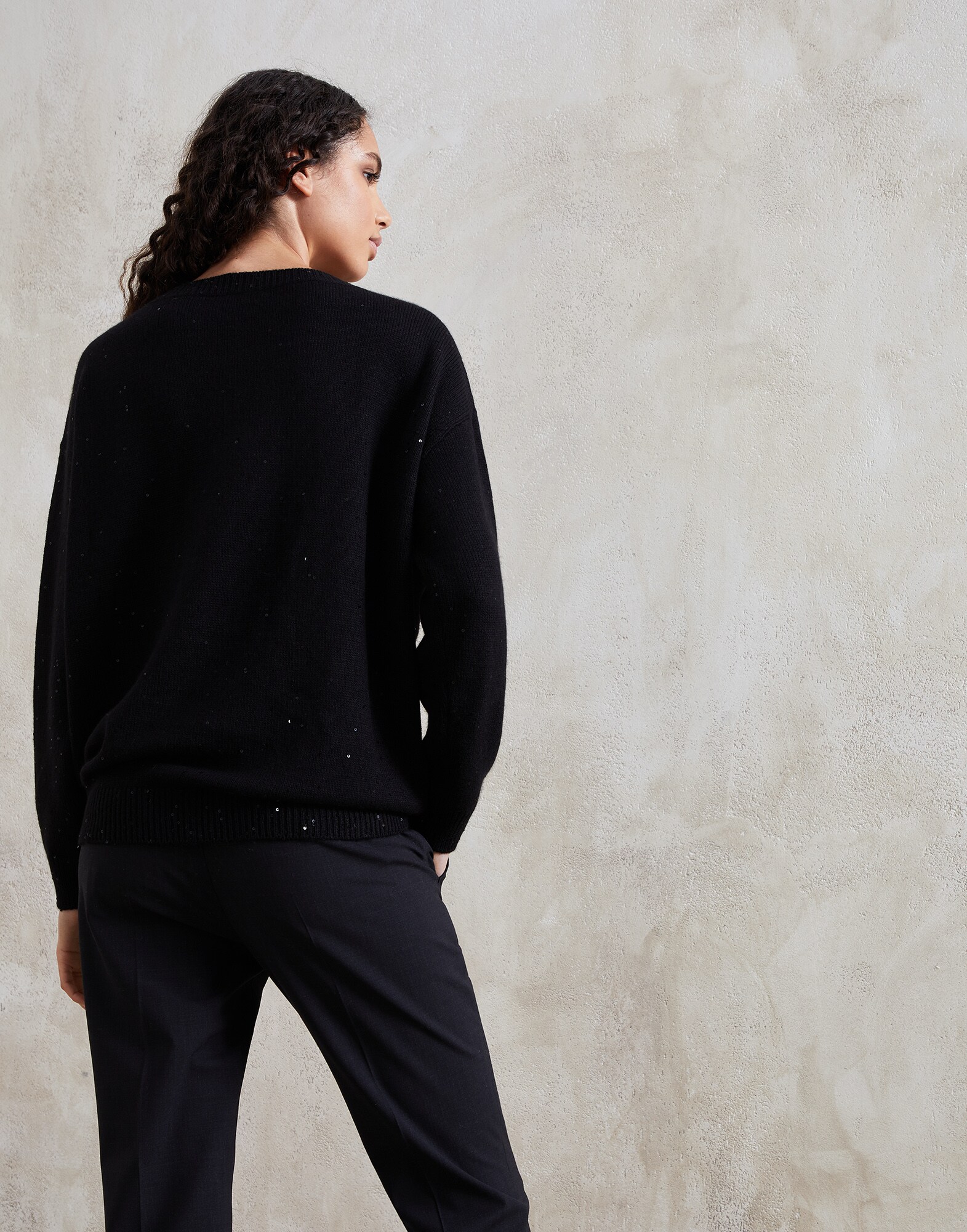 V-neck - Back view