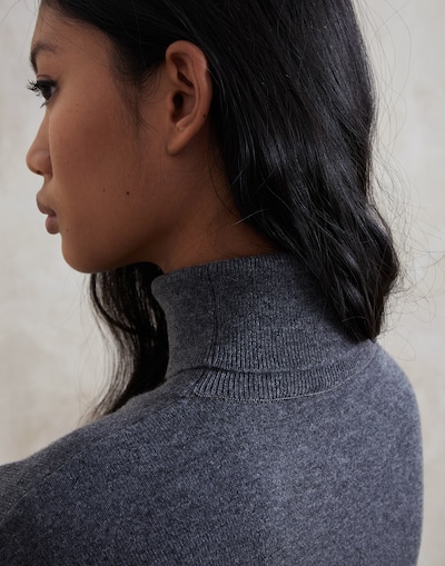 Knitted Top - Detail view