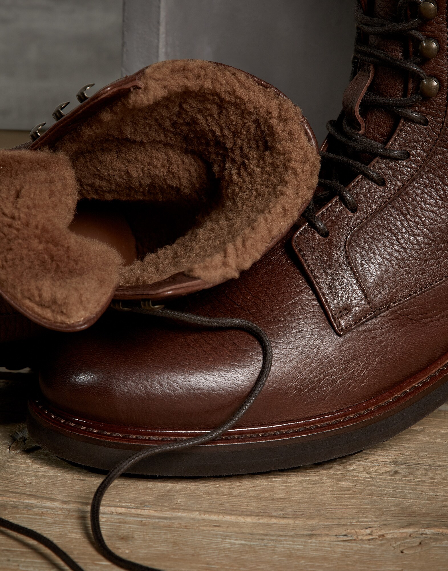 Lace-ups - Detail view