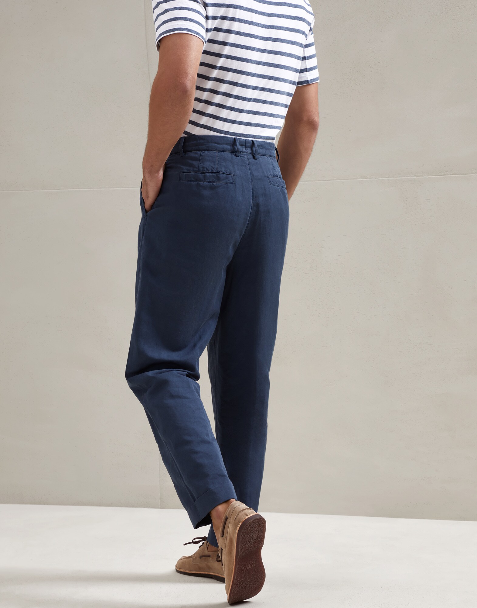Easy - Back view