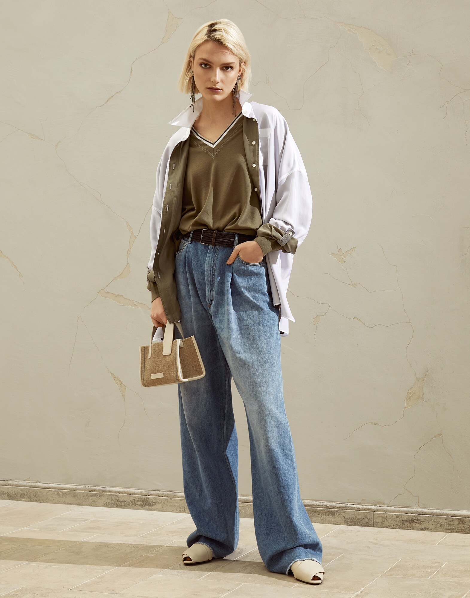 V-neck Sweater - Full look