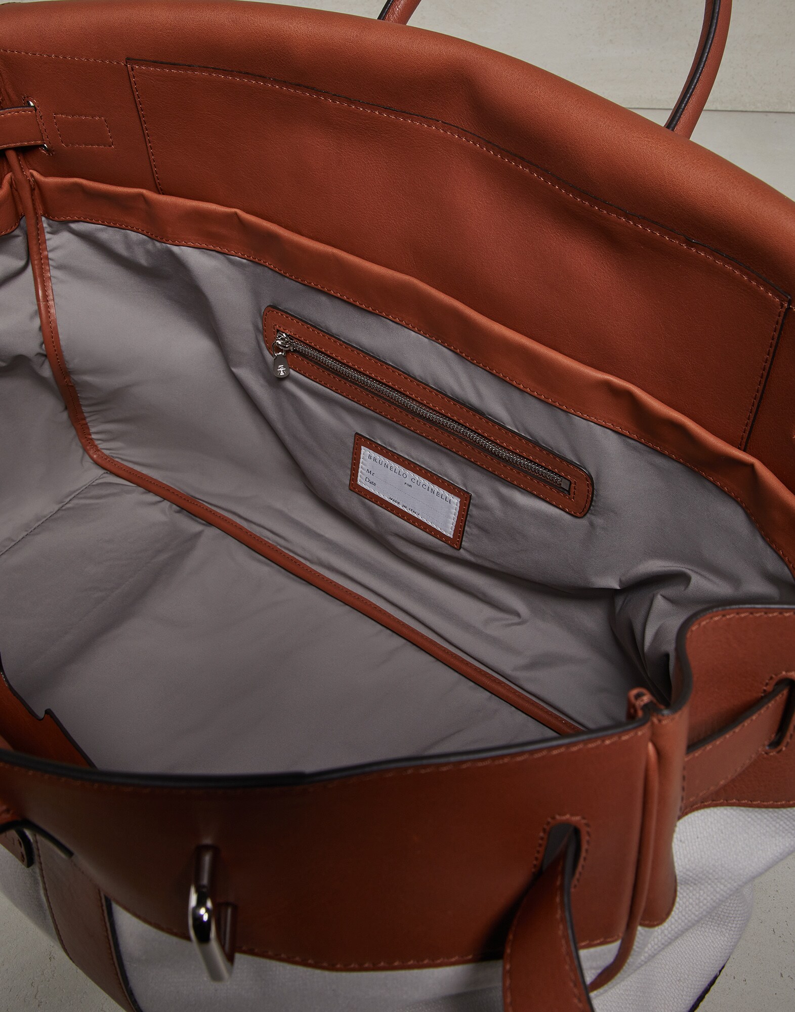 Travel Bag - Full look