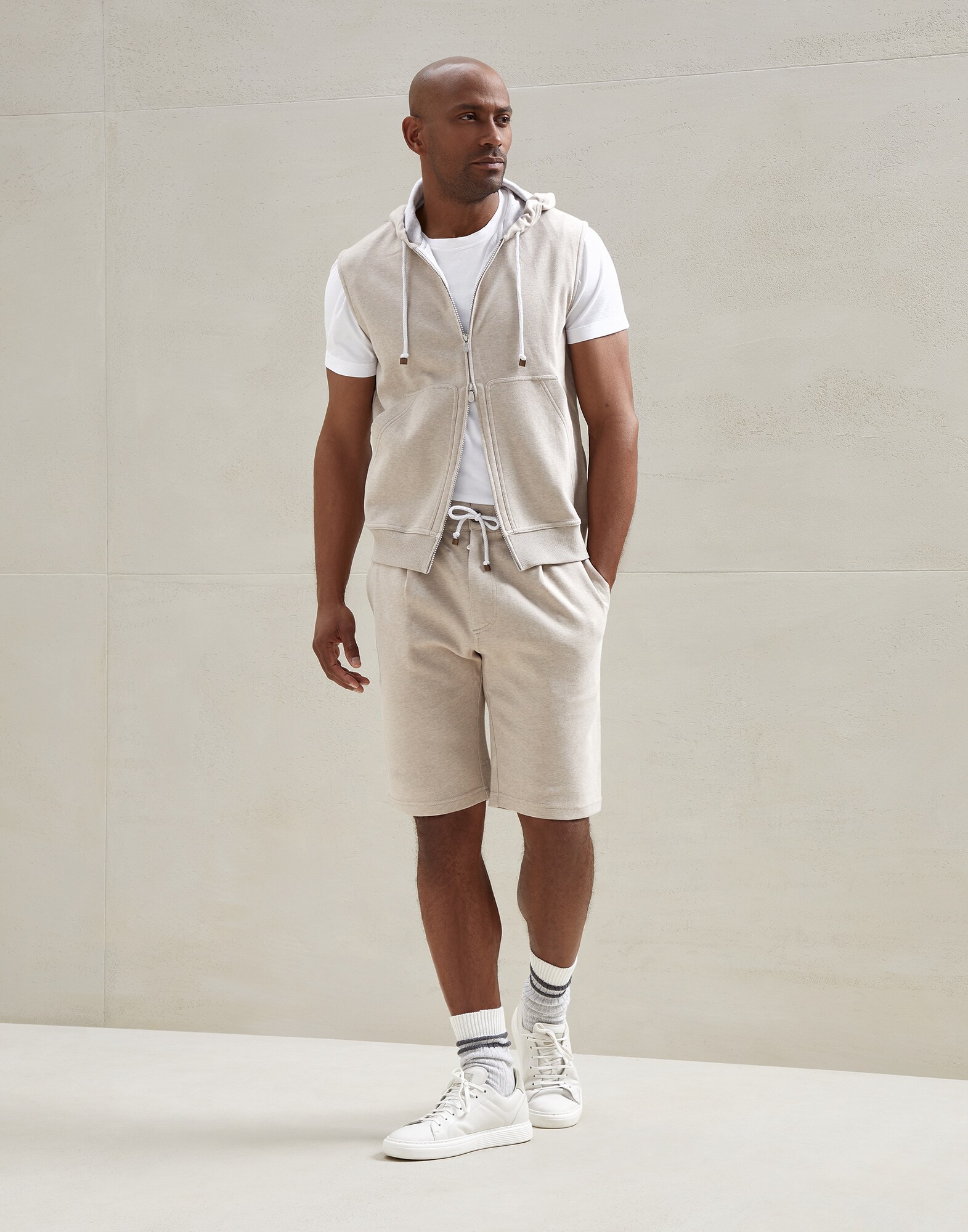 Bermuda Shorts - Full look