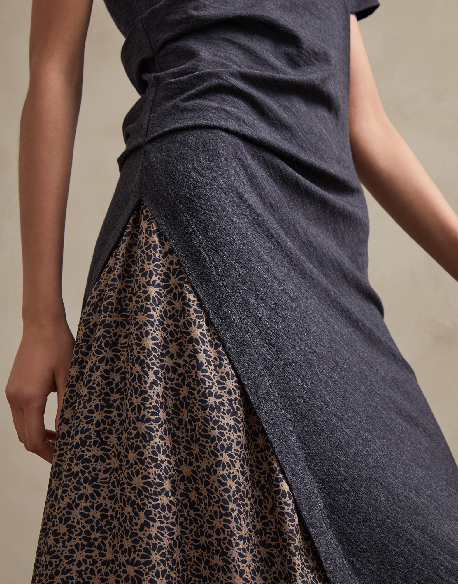 Robe Anthracite Femme 3 - Brunello Cucinelli