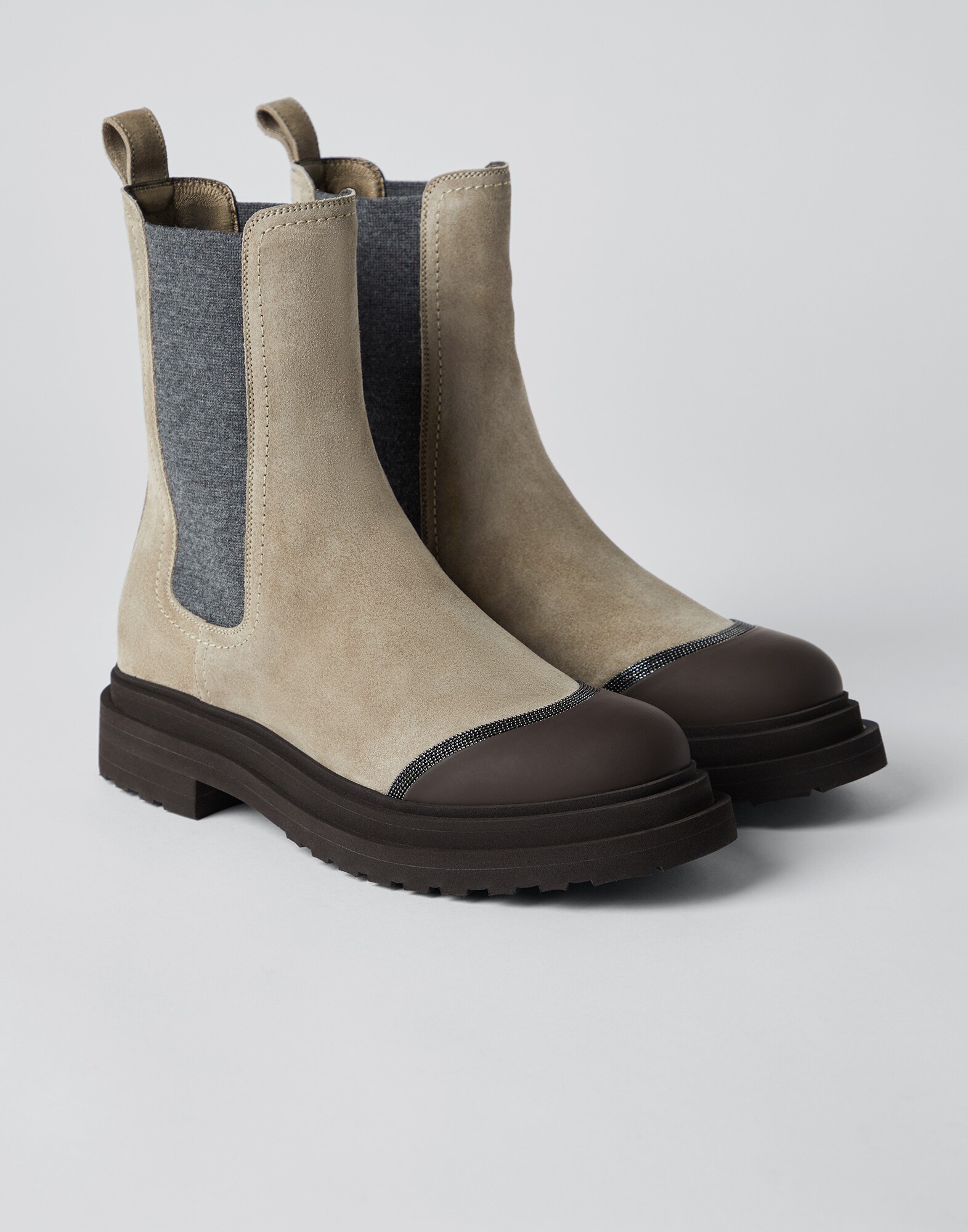 Chelsea boots with monili