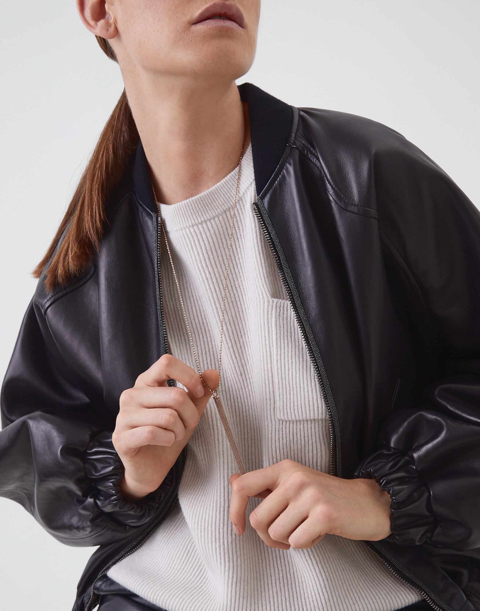 Collar - Editorial